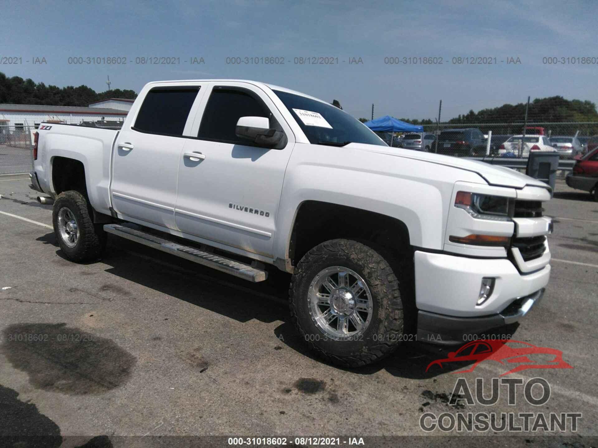 CHEVROLET SILVERADO 1500 2018 - 3GCUKREC4JG467809