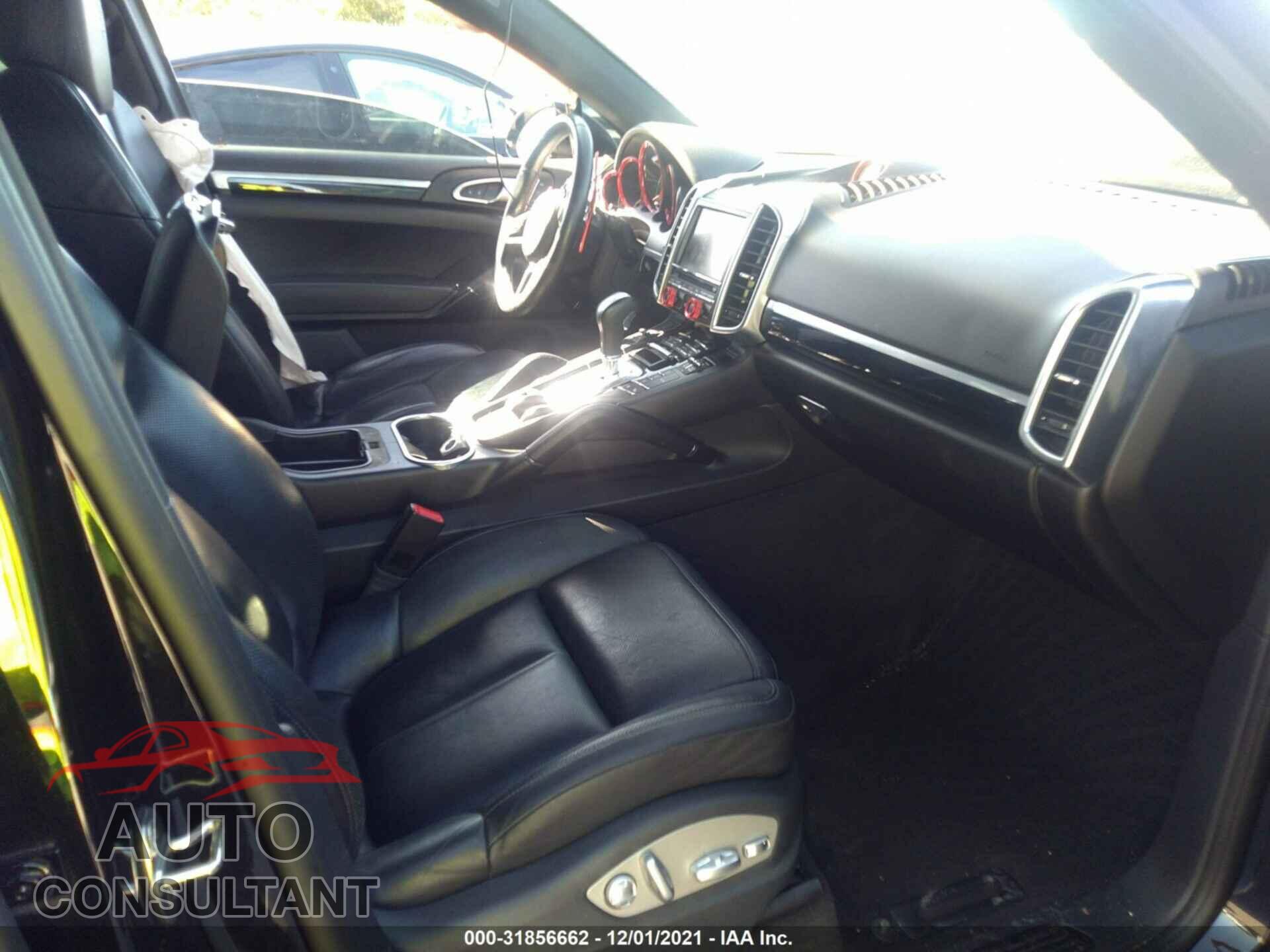 PORSCHE CAYENNE 2016 - WP1AB2A2XGLA96902