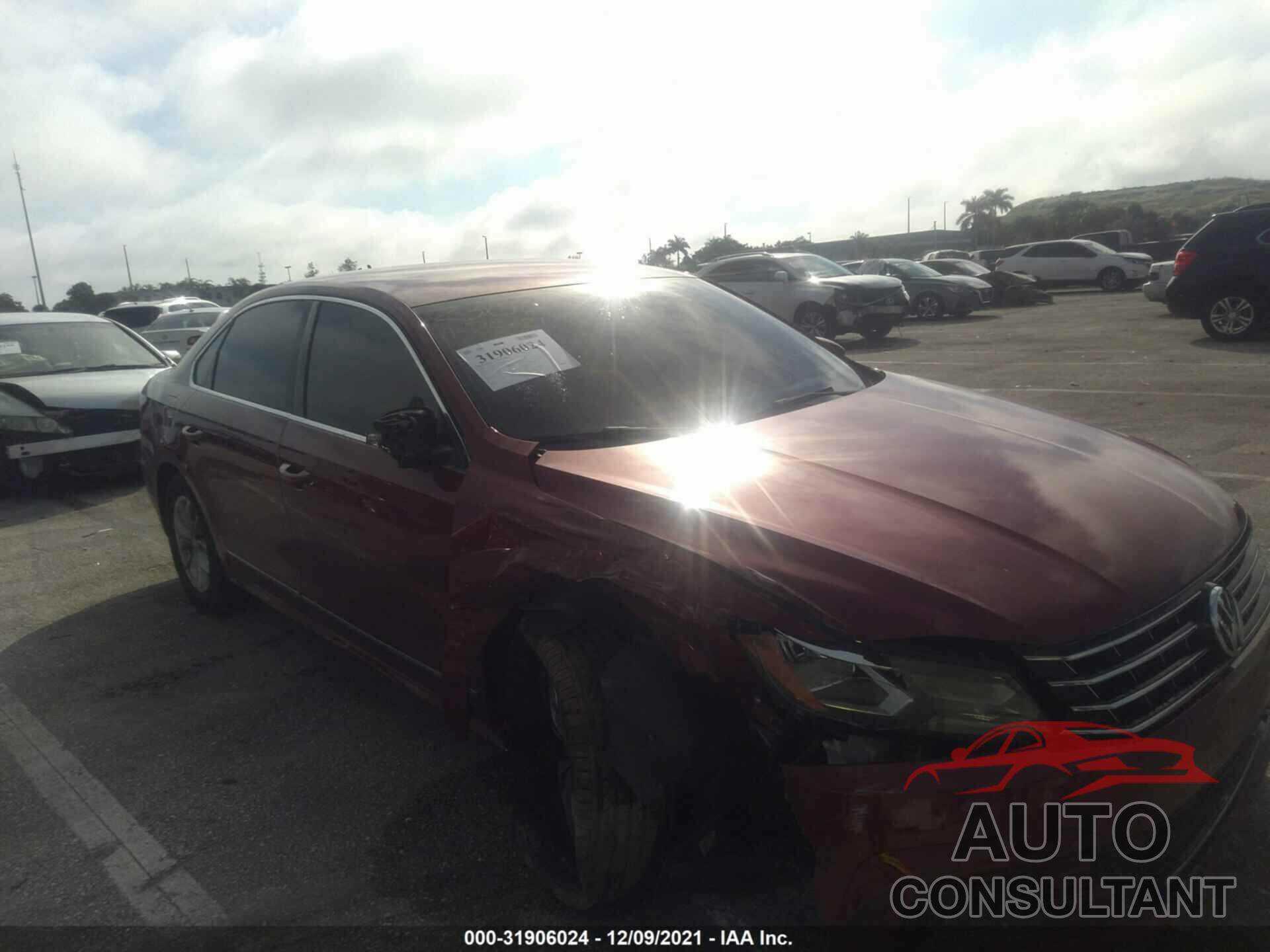VOLKSWAGEN PASSAT 2016 - 1VWAT7A34GC032307