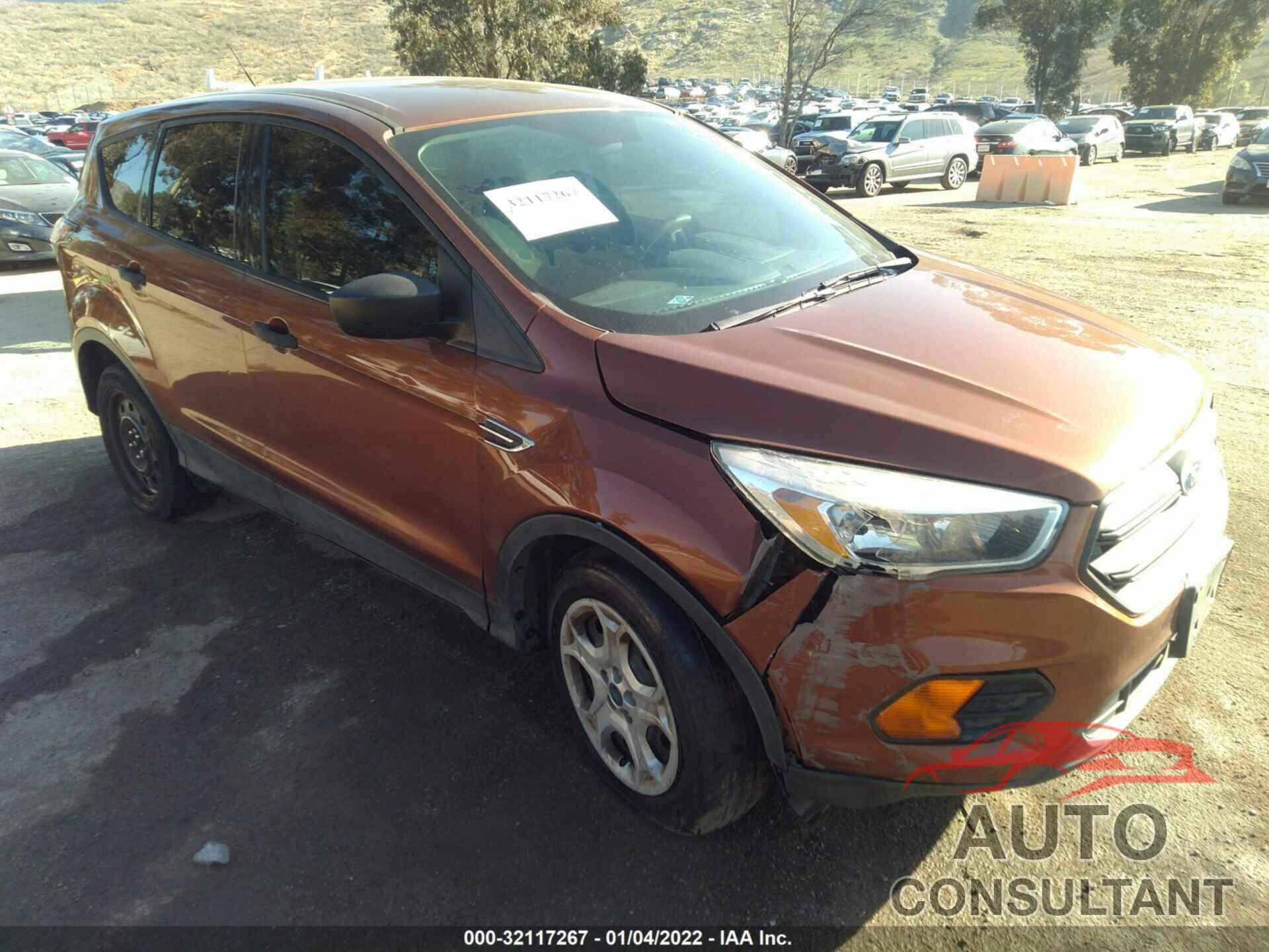 FORD ESCAPE 2017 - 1FMCU0F79HUE54074