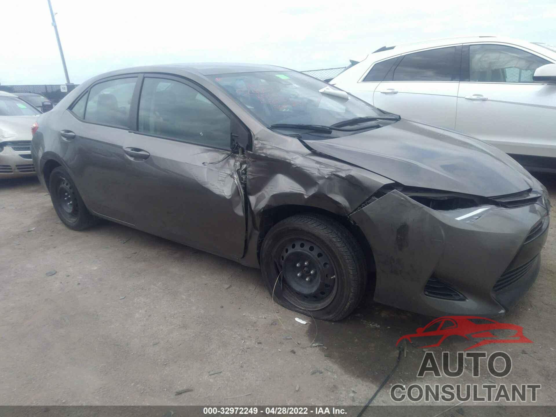 TOYOTA COROLLA 2018 - 5YFBURHE3JP756561