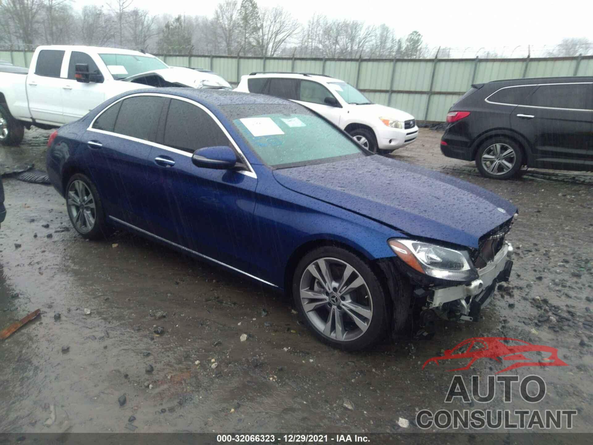 MERCEDES-BENZ C-CLASS 2018 - 55SWF4JB1JU257525