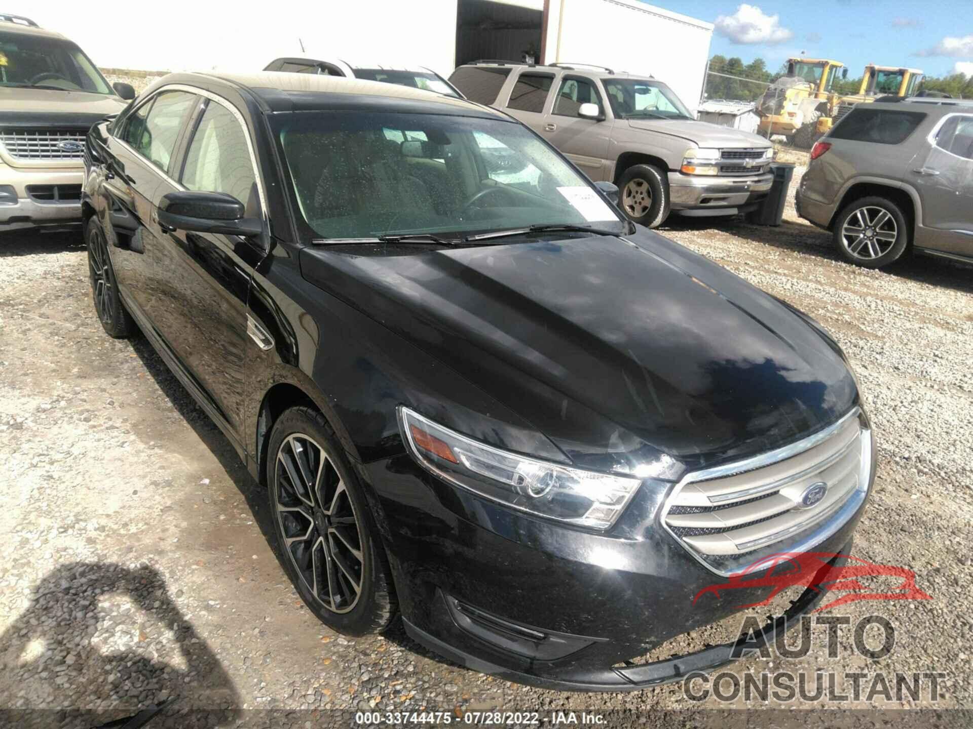 FORD TAURUS 2017 - 1FAHP2E86HG134867