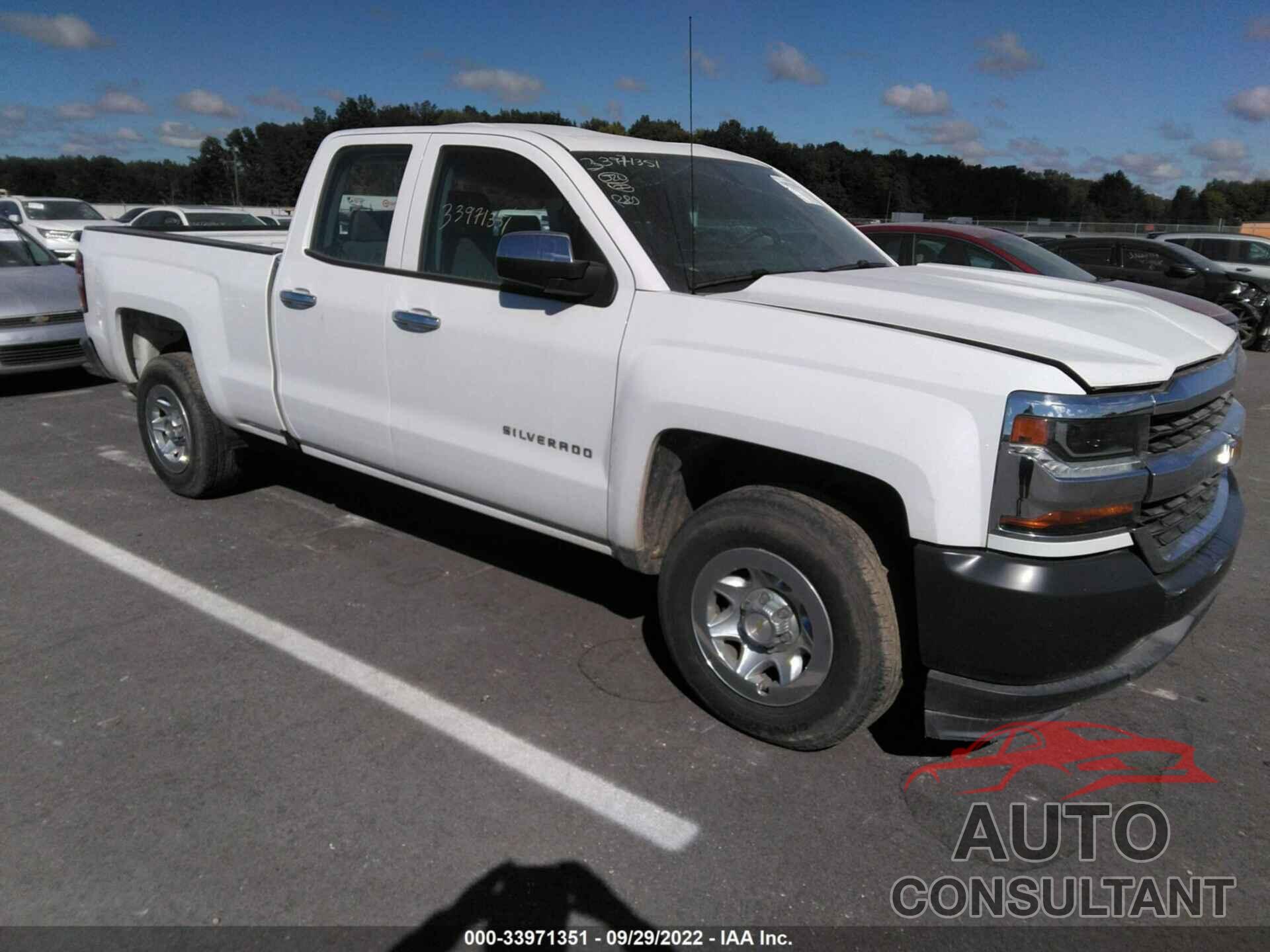 CHEVROLET SILVERADO 1500 2018 - 1GCRCNEH3JZ211443