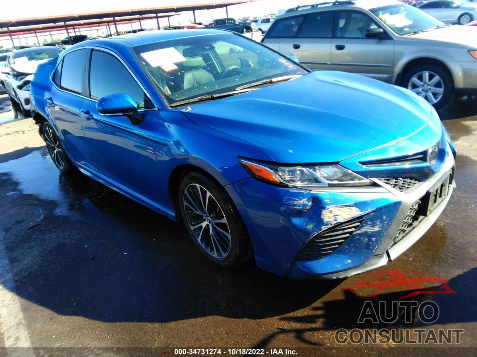 TOYOTA CAMRY 2018 - 4T1B11HK7JU020463