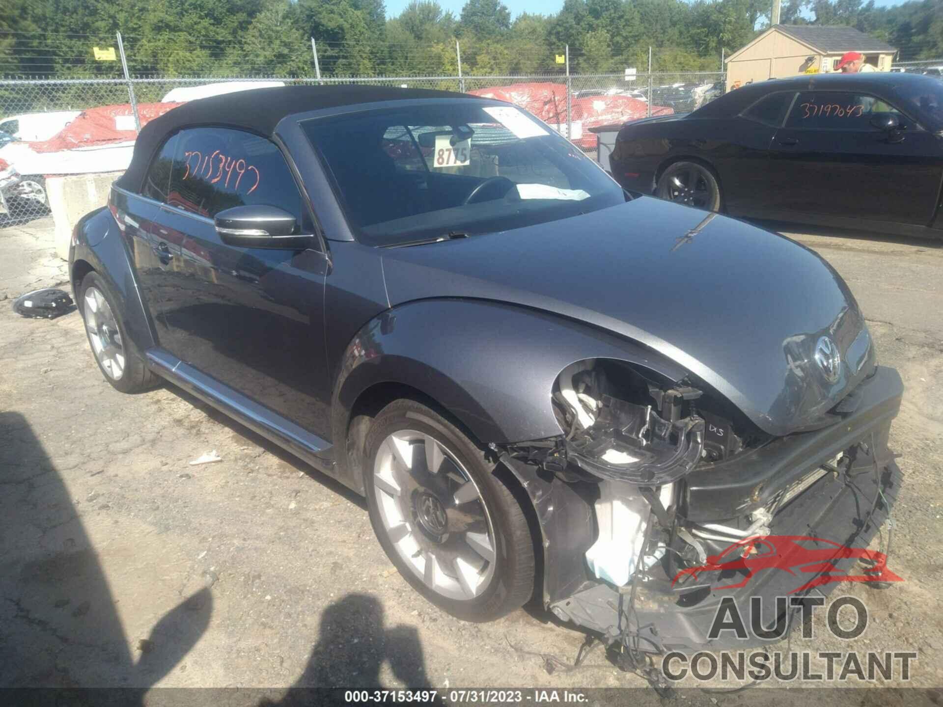 VOLKSWAGEN BEETLE 2018 - 3VW5DAAT4JM501834