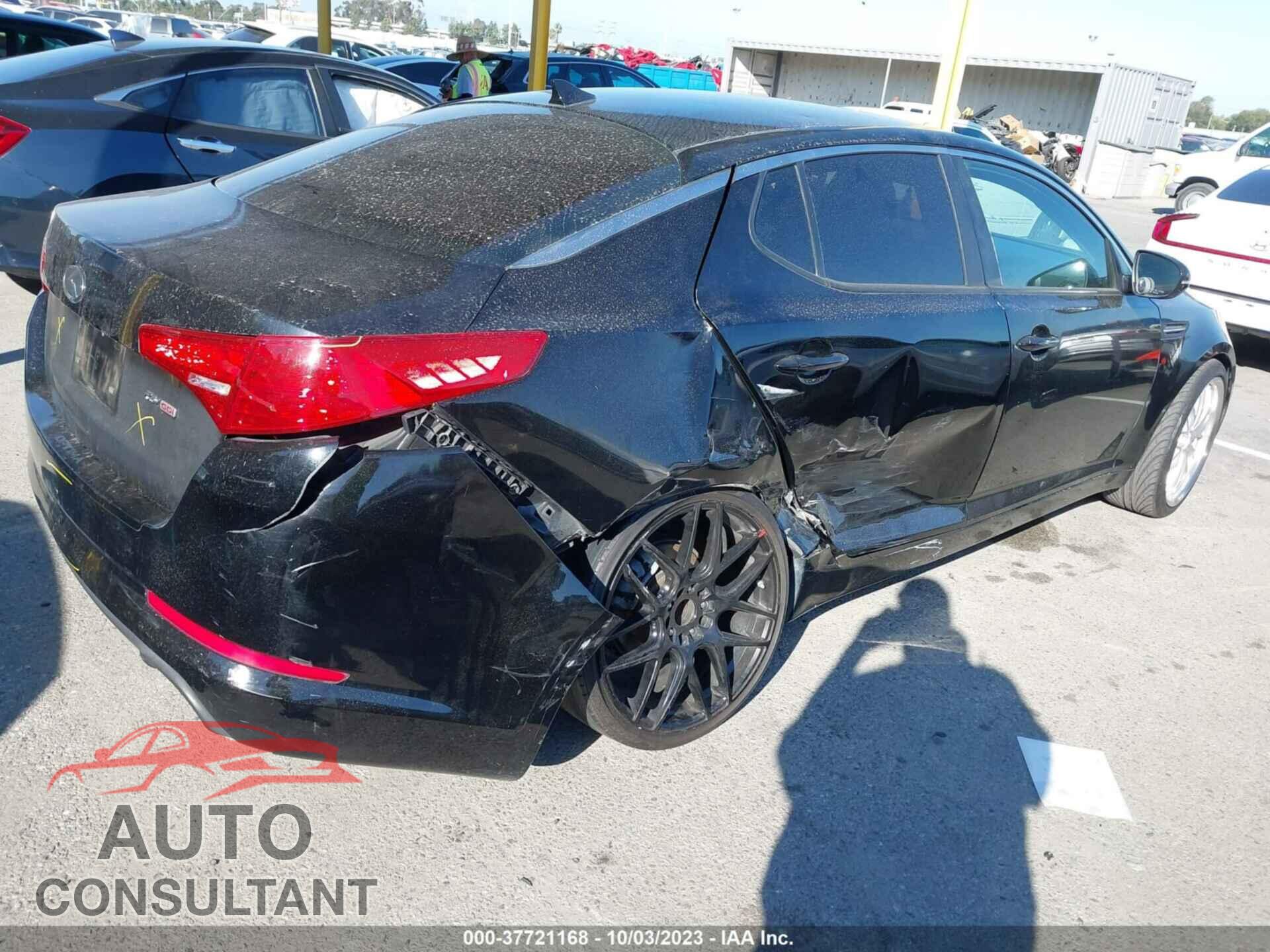 KIA OPTIMA 2011 - KNAGM4A78B5115485