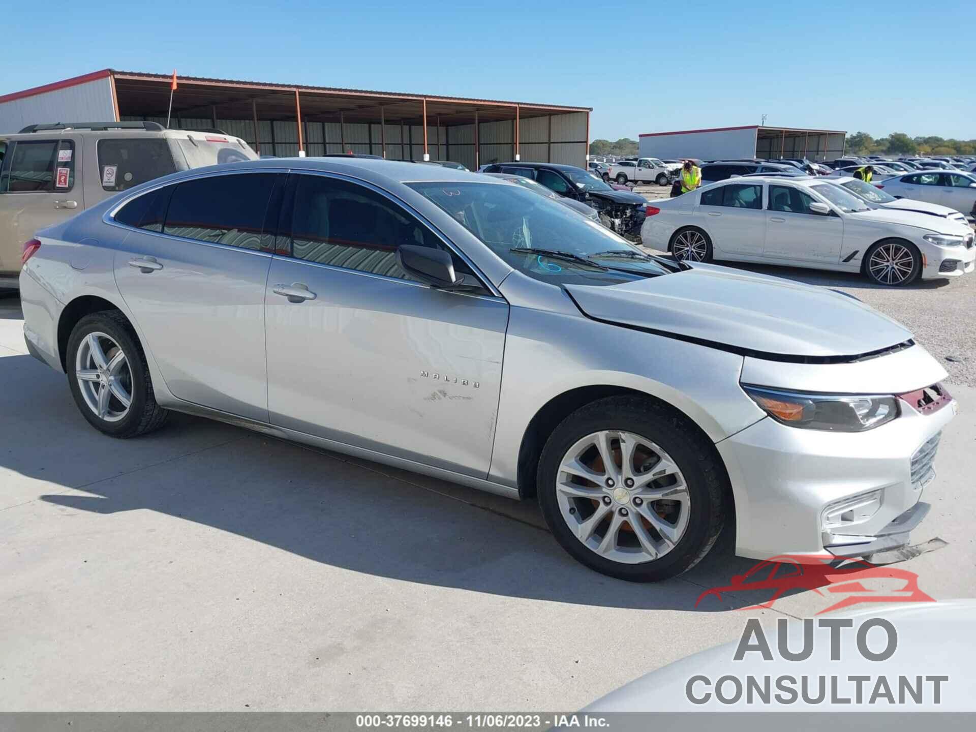 CHEVROLET MALIBU 2018 - 1G1ZD5ST1JF249656