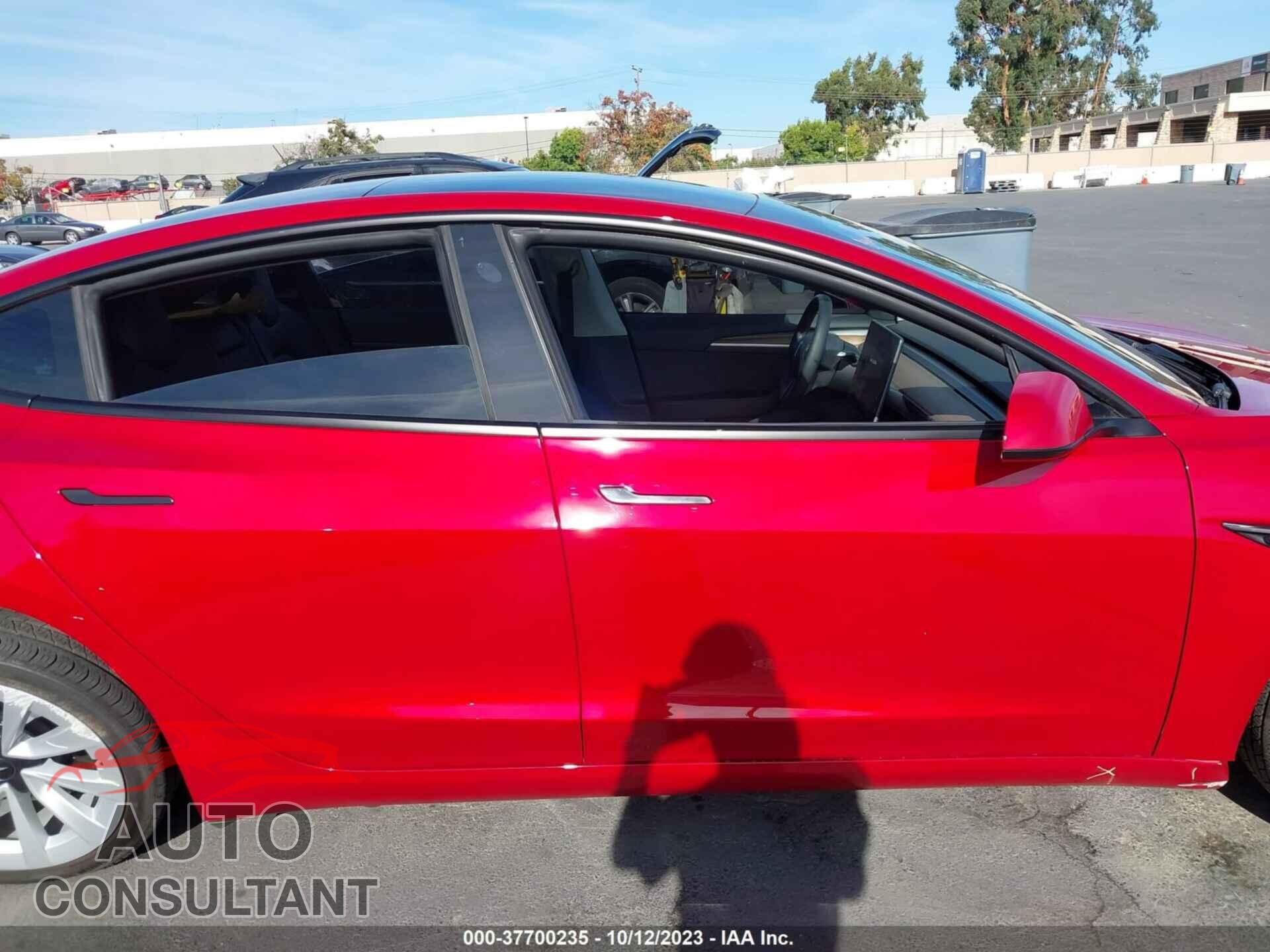 TESLA MODEL 3 2022 - 5YJ3E1EB9NF305102