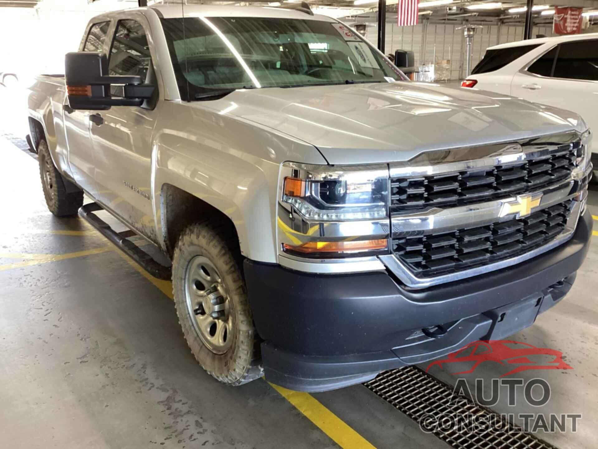 CHEVROLET SILVERADO 2018 - 1GCVKNEC4JZ273164