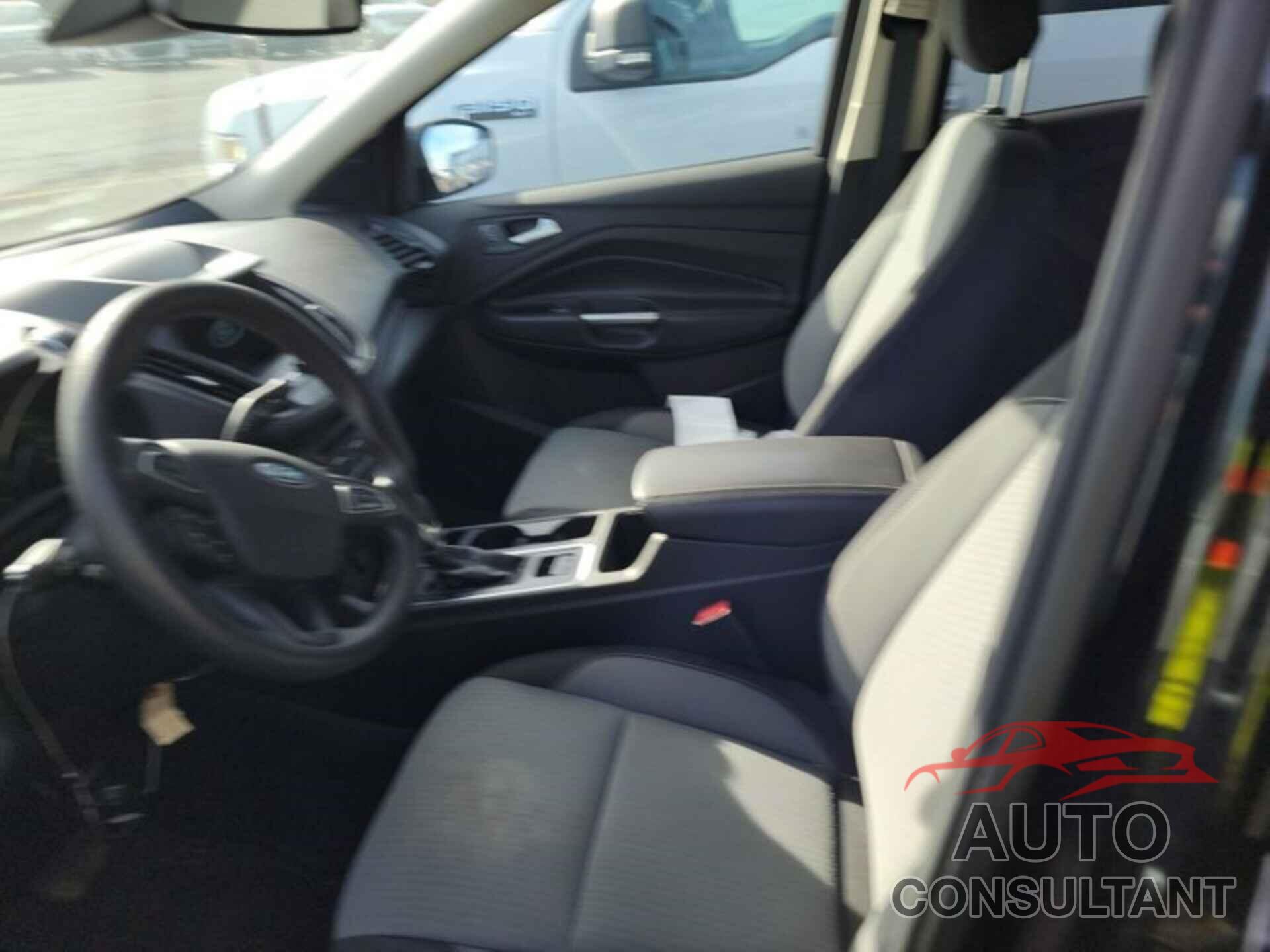 FORD ESCAPE 2019 - 1FMCU0GD3KUA42678