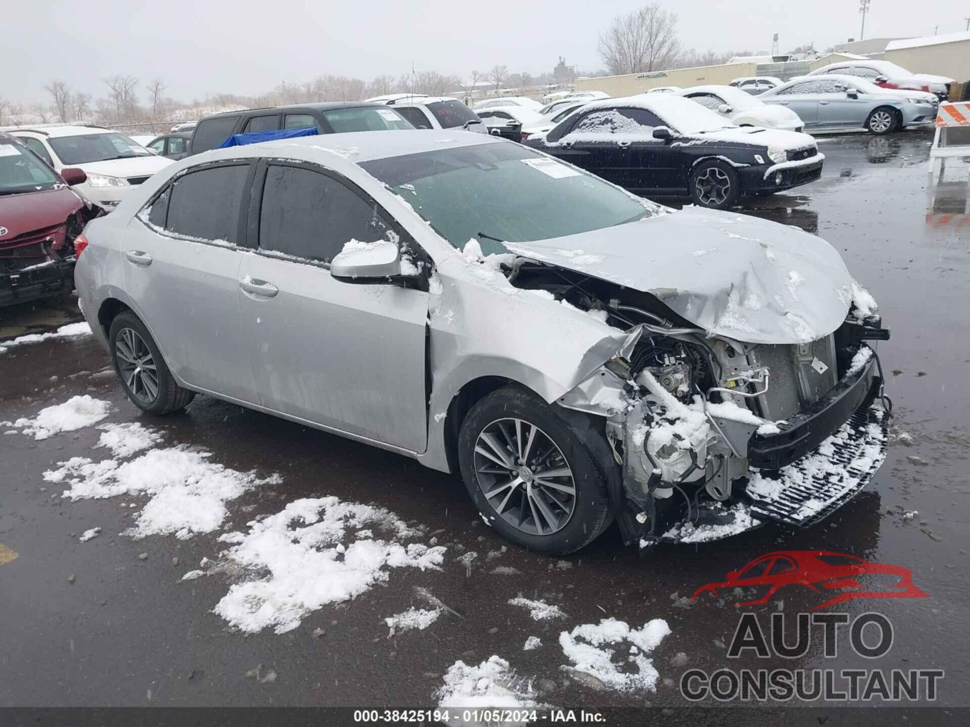 TOYOTA COROLLA 2018 - 2T1BURHE0JC051393