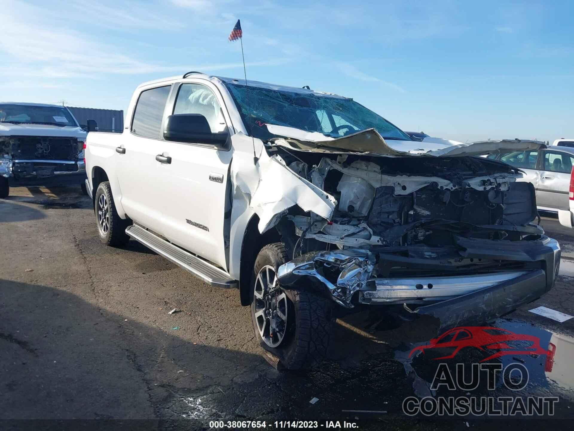 TOYOTA TUNDRA 2019 - 5TFDY5F14KX788931