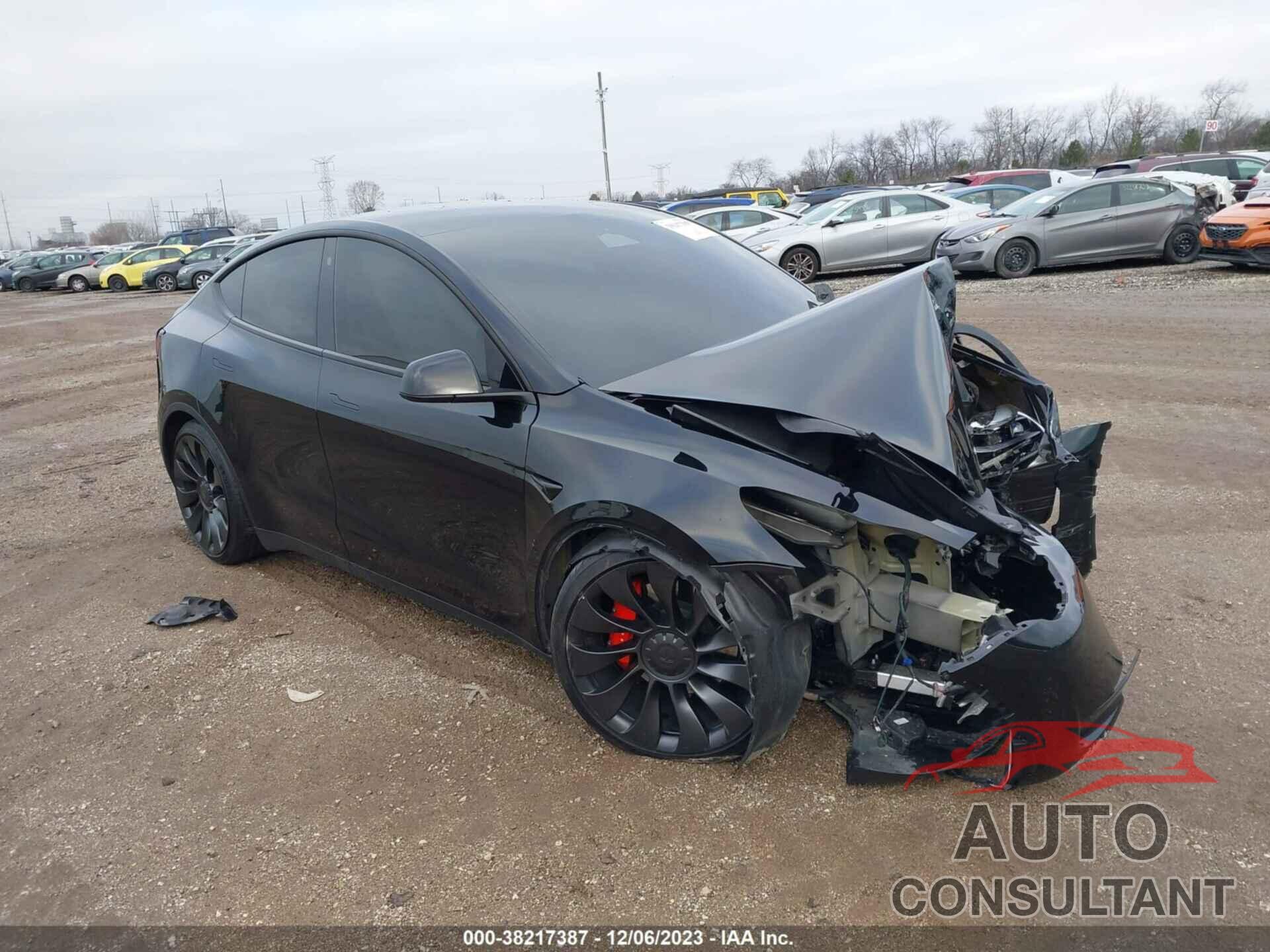 TESLA MODEL Y 2023 - 7SAYGDEF8PF750800