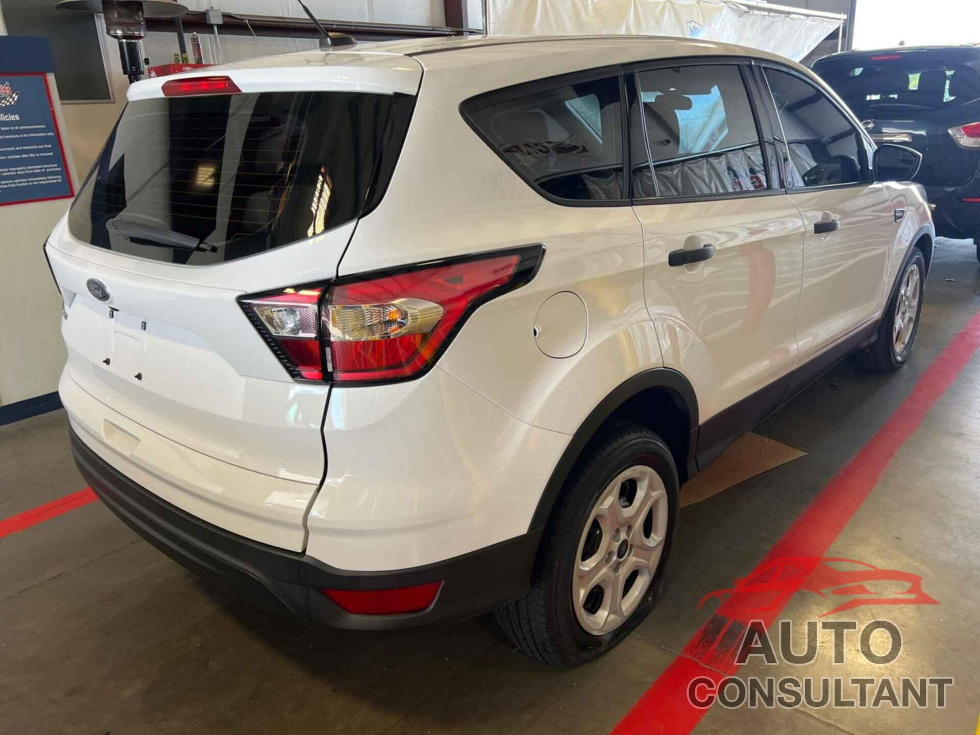 FORD ESCAPE 2018 - 1FMCU0F77JUB42163