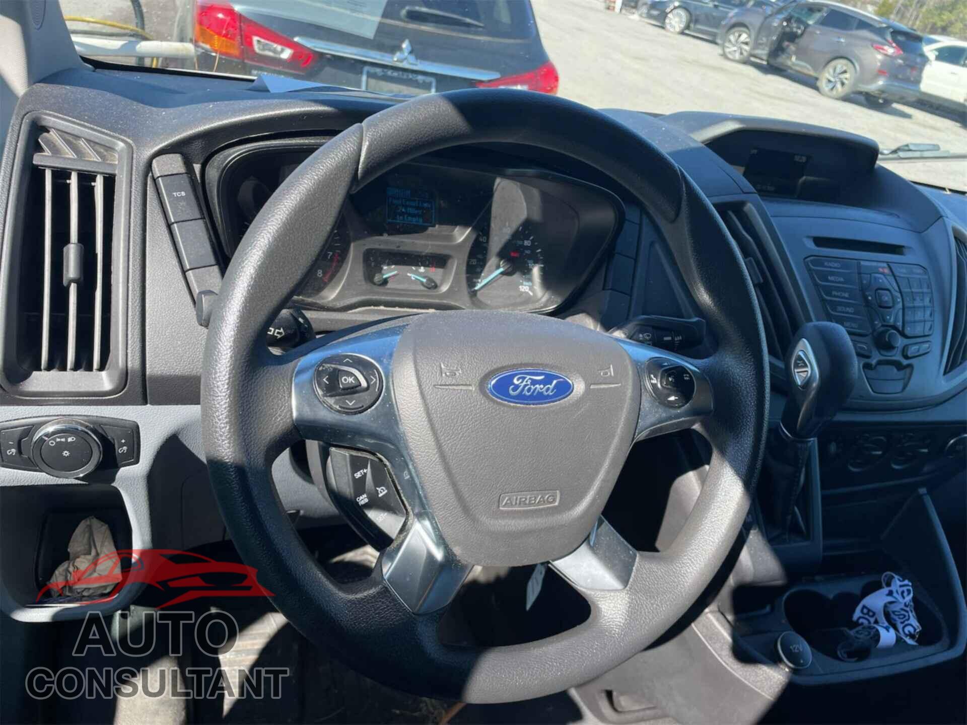 FORD TRANSIT 2018 - 1FTYE1YM5JKB29004