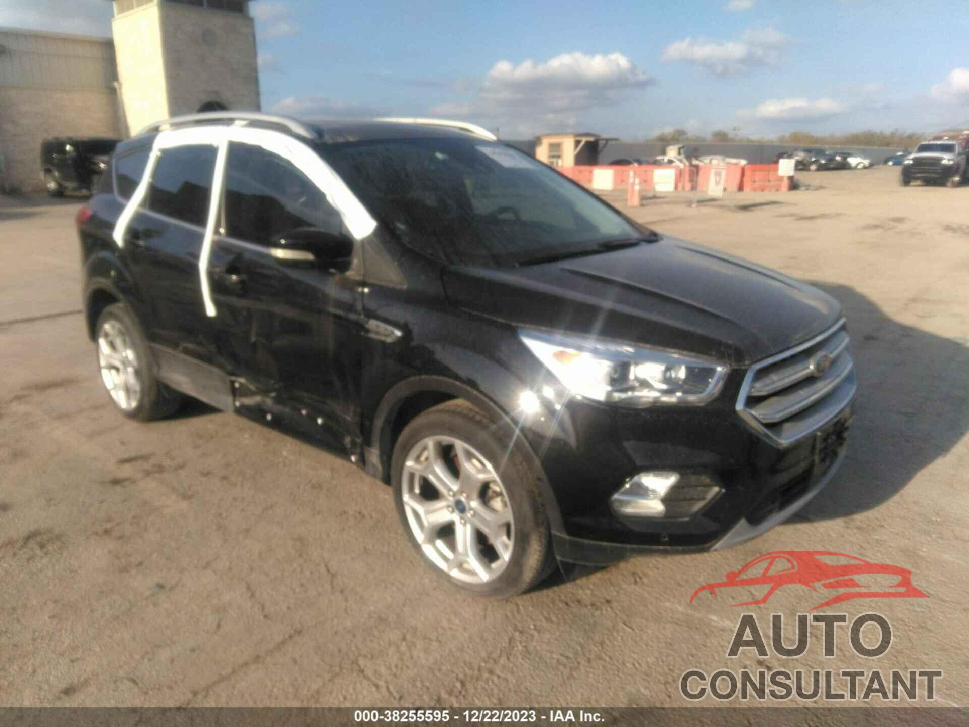 FORD ESCAPE 2019 - 1FMCU0J97KUA18226