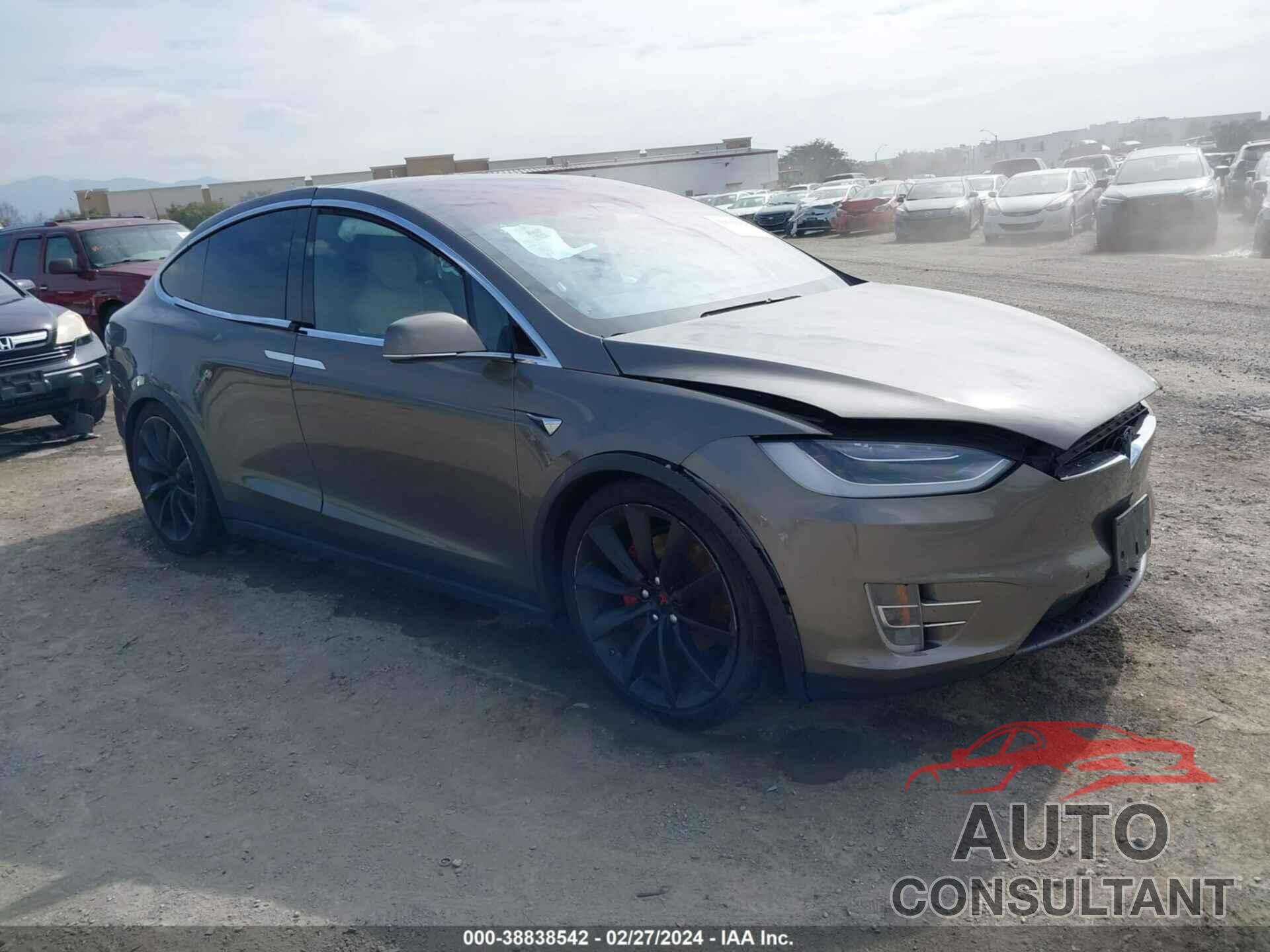 TESLA MODEL X 2016 - 5YJXCBE27GF024237