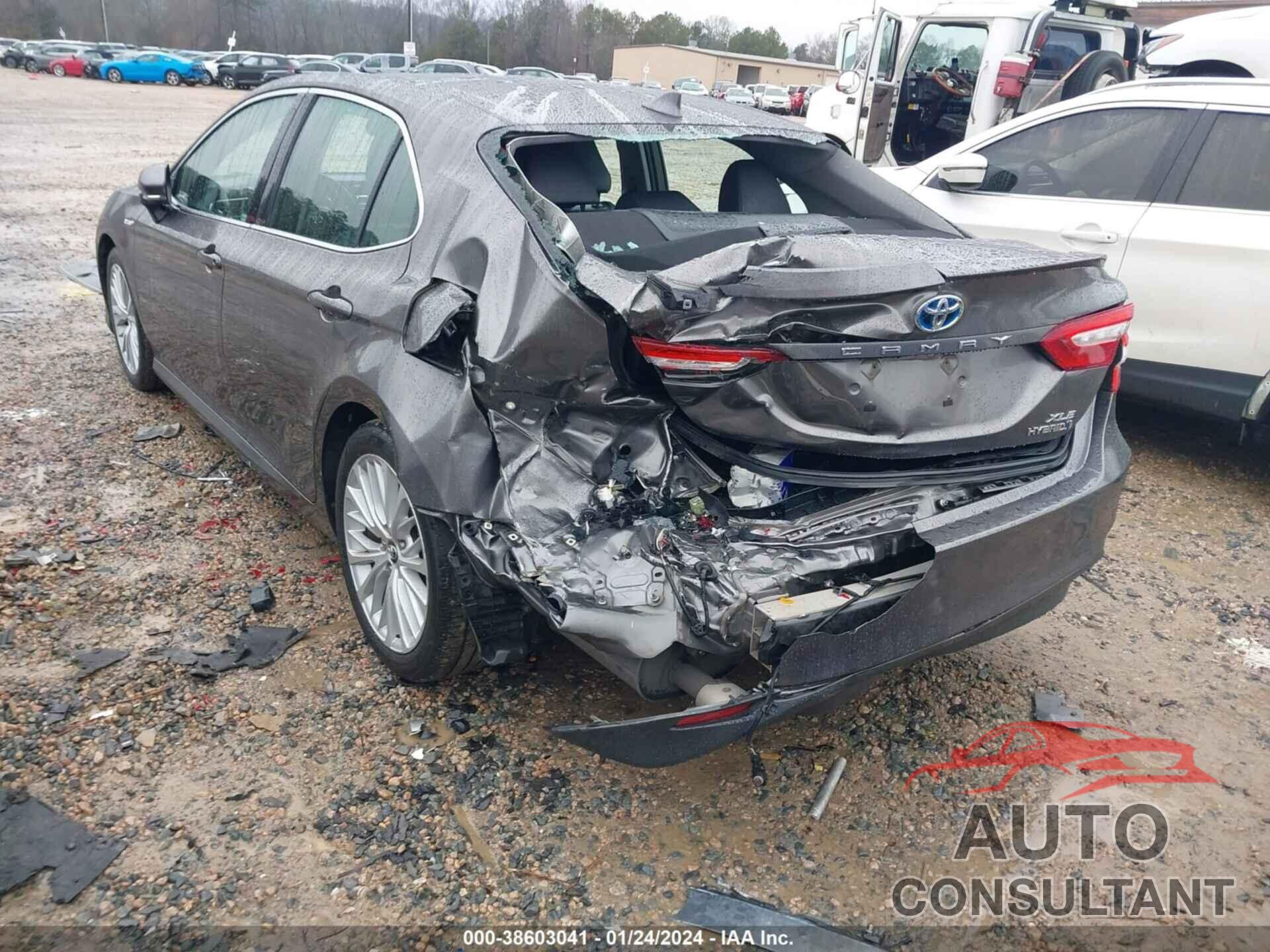 TOYOTA CAMRY HYBRID 2018 - 4T1B21HK4JU506287