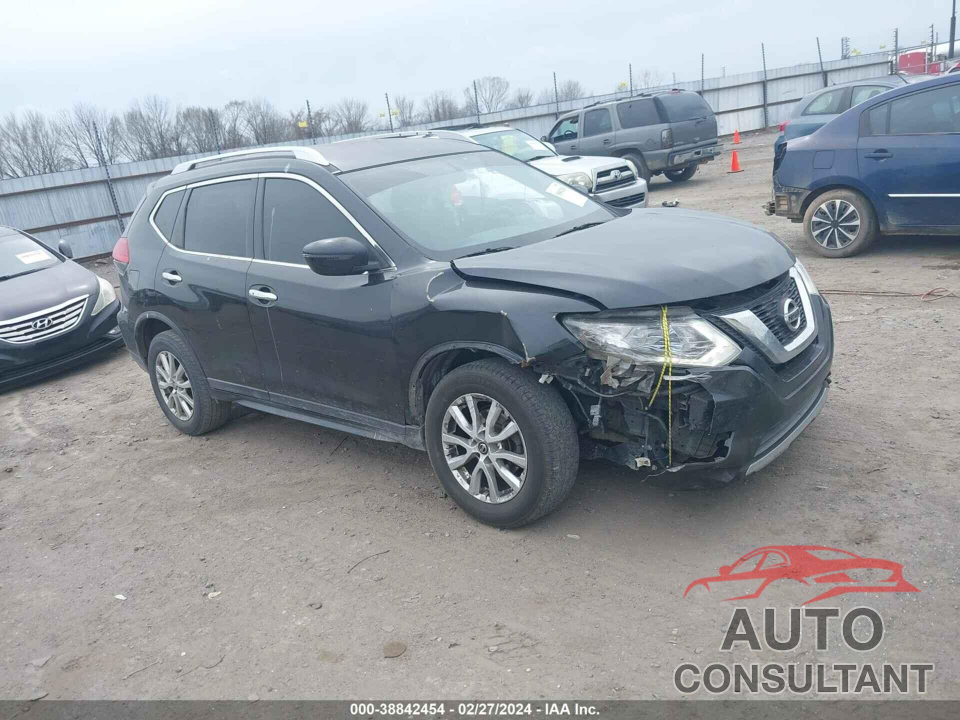 NISSAN ROGUE 2017 - KNMAT2MT8HP532112