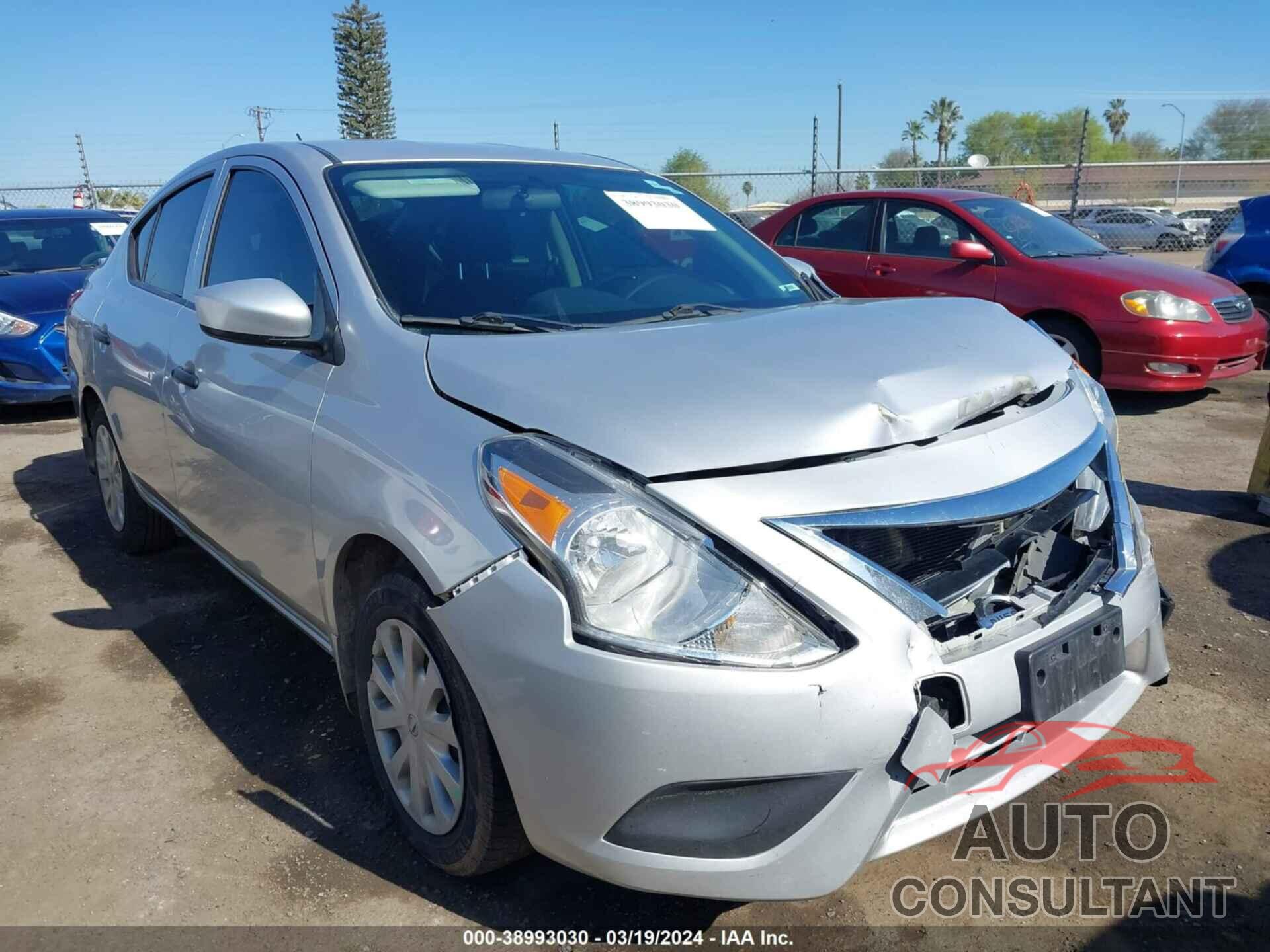 NISSAN VERSA 2018 - 3N1CN7AP1JL839908