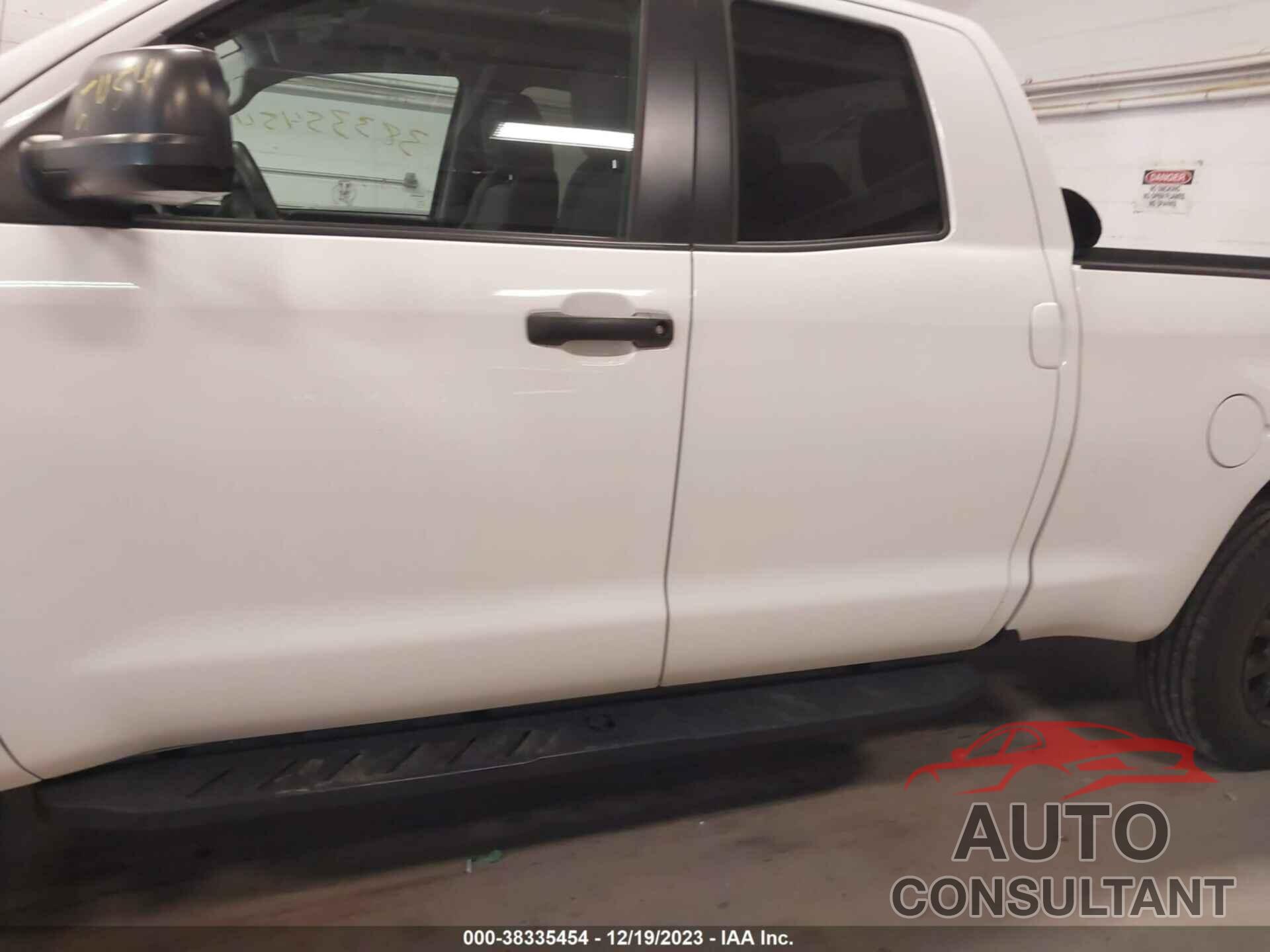 TOYOTA TUNDRA 2019 - 5TFUW5F16KX781145