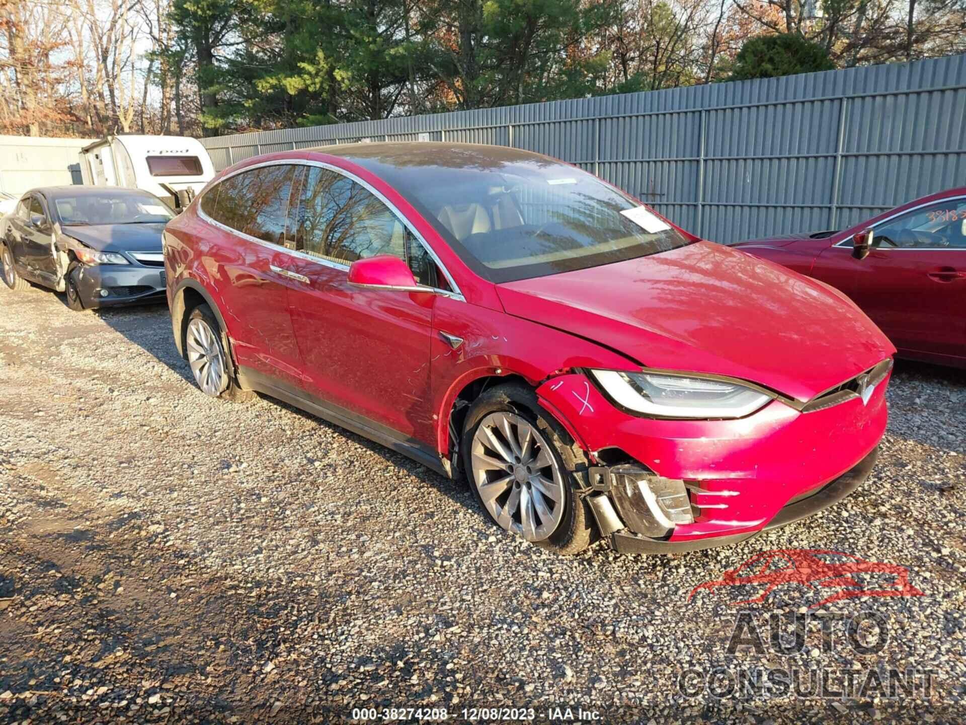 TESLA MODEL X 2020 - 5YJXCAE25LF233626