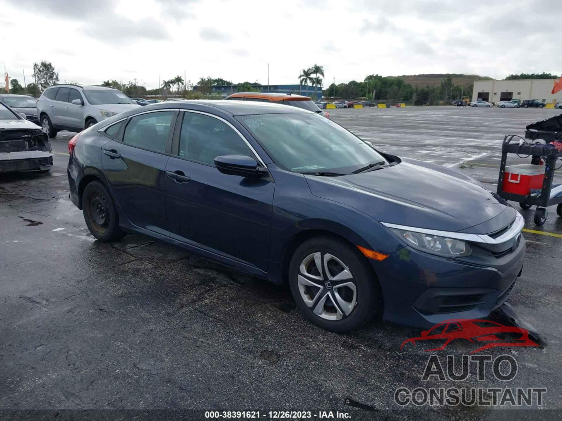 HONDA CIVIC SEDAN 2018 - 19XFC2F56JE044299