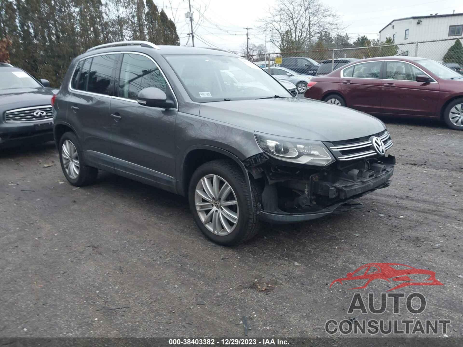 VOLKSWAGEN TIGUAN 2016 - WVGBV7AX3GW536619