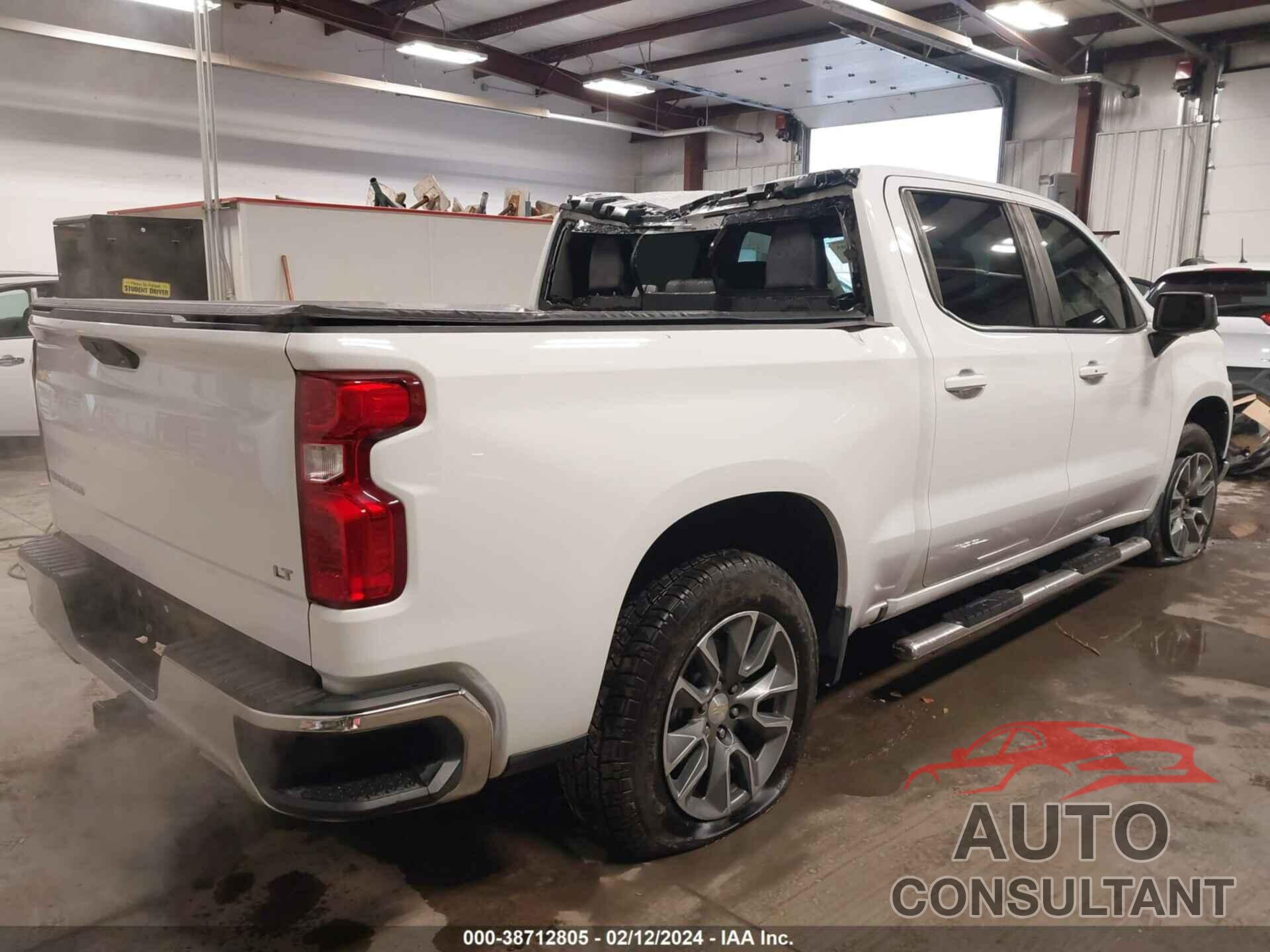 CHEVROLET SILVERADO 1500 2021 - 1GCUYDED9MZ210742