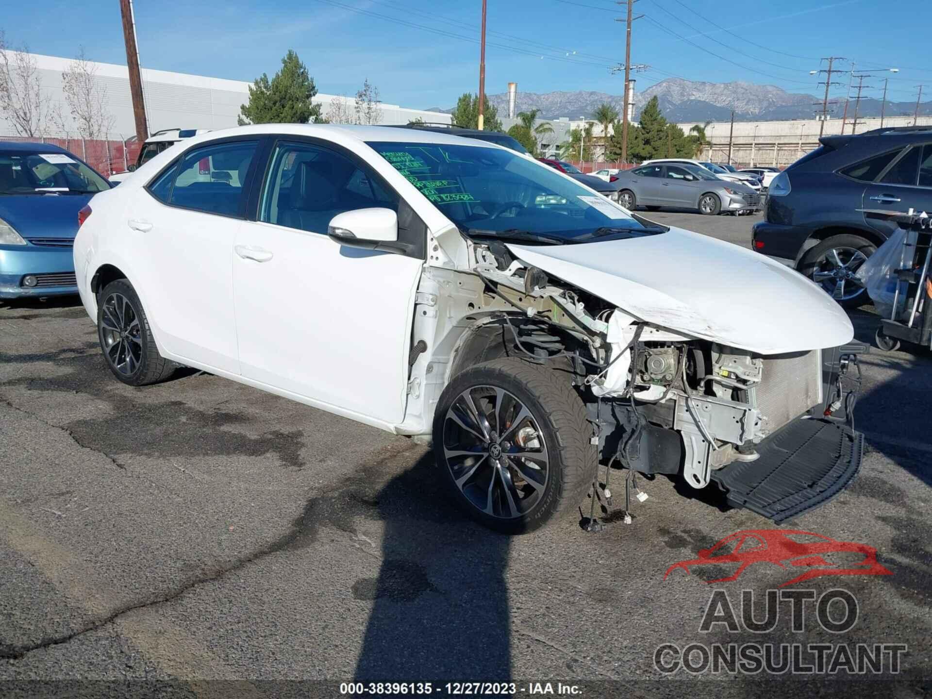 TOYOTA COROLLA 2018 - 5YFBURHE8JP838897