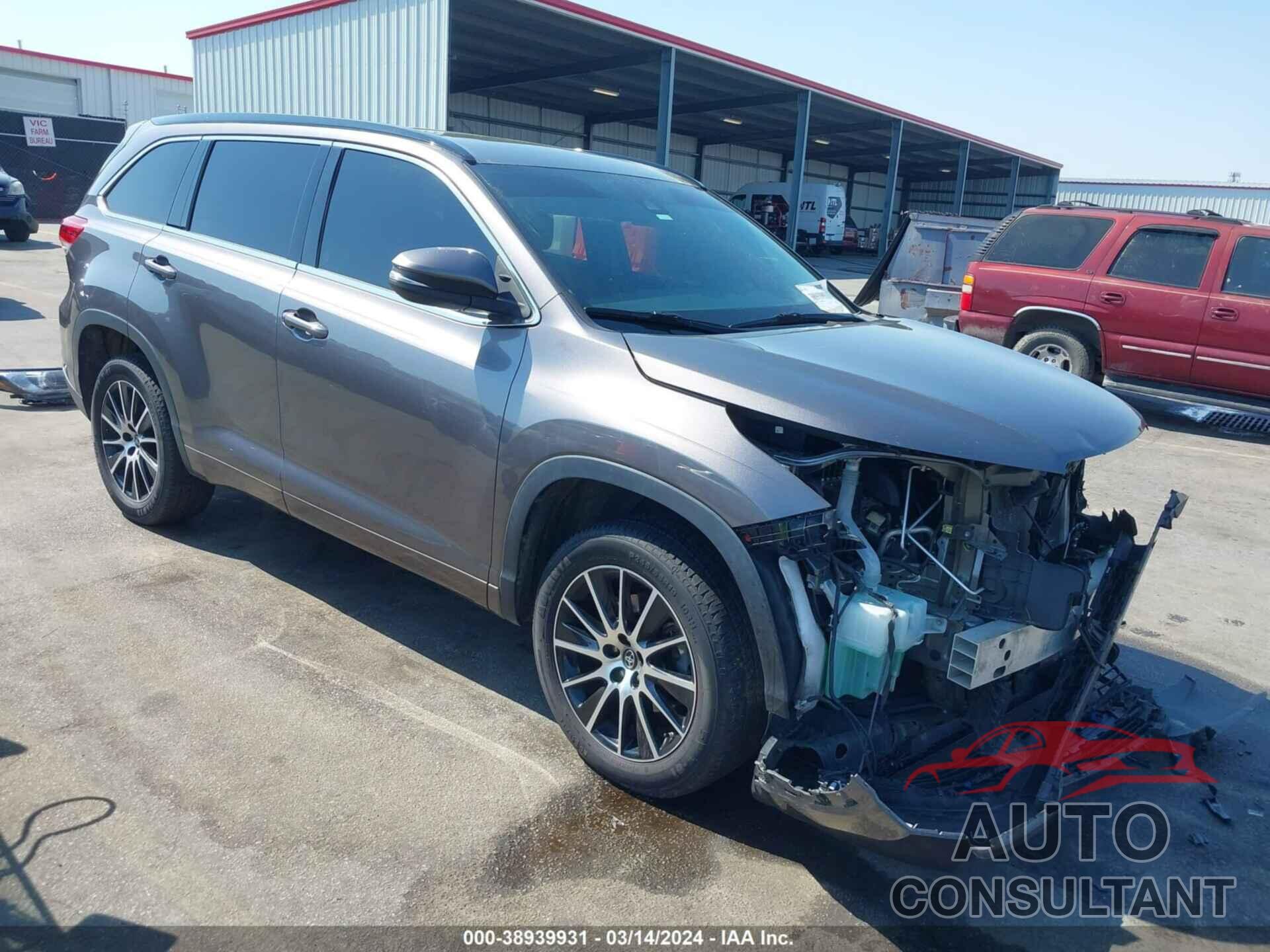 TOYOTA HIGHLANDER 2018 - 5TDKZRFH0JS547946