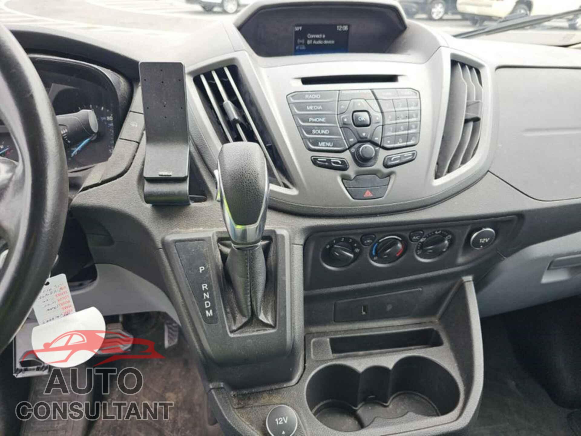 FORD TRANSIT 2017 - 1FTYR1YM5HKB49574