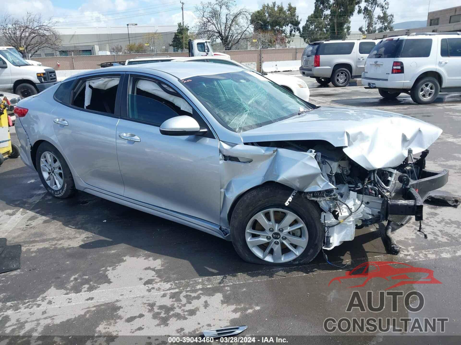KIA OPTIMA 2018 - 5XXGT4L32JG236216