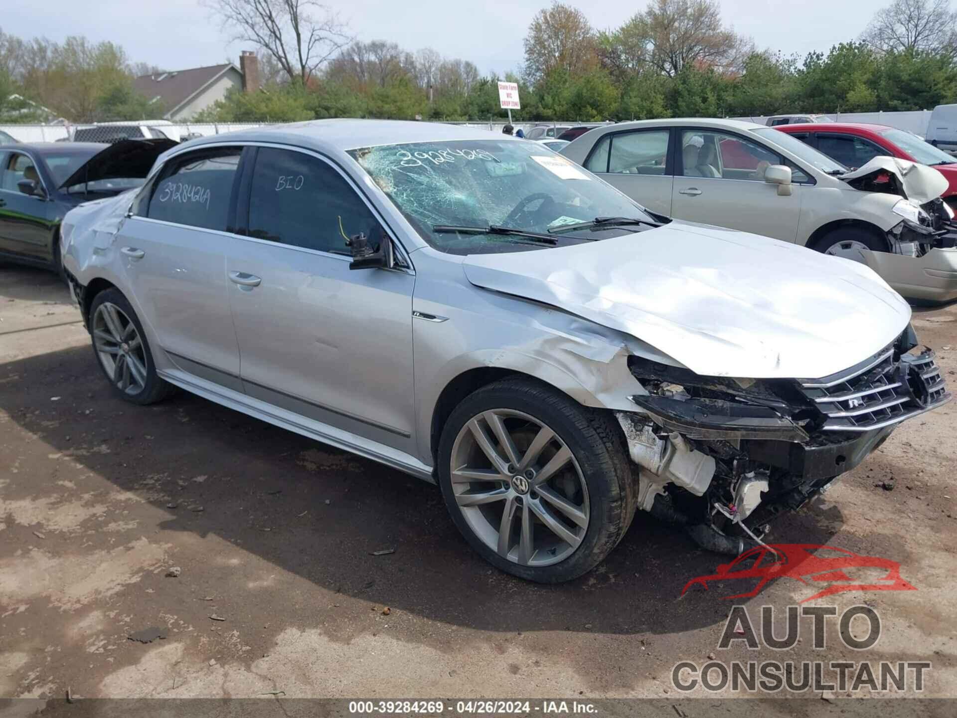 VOLKSWAGEN PASSAT 2017 - 1VWDT7A32HC018985