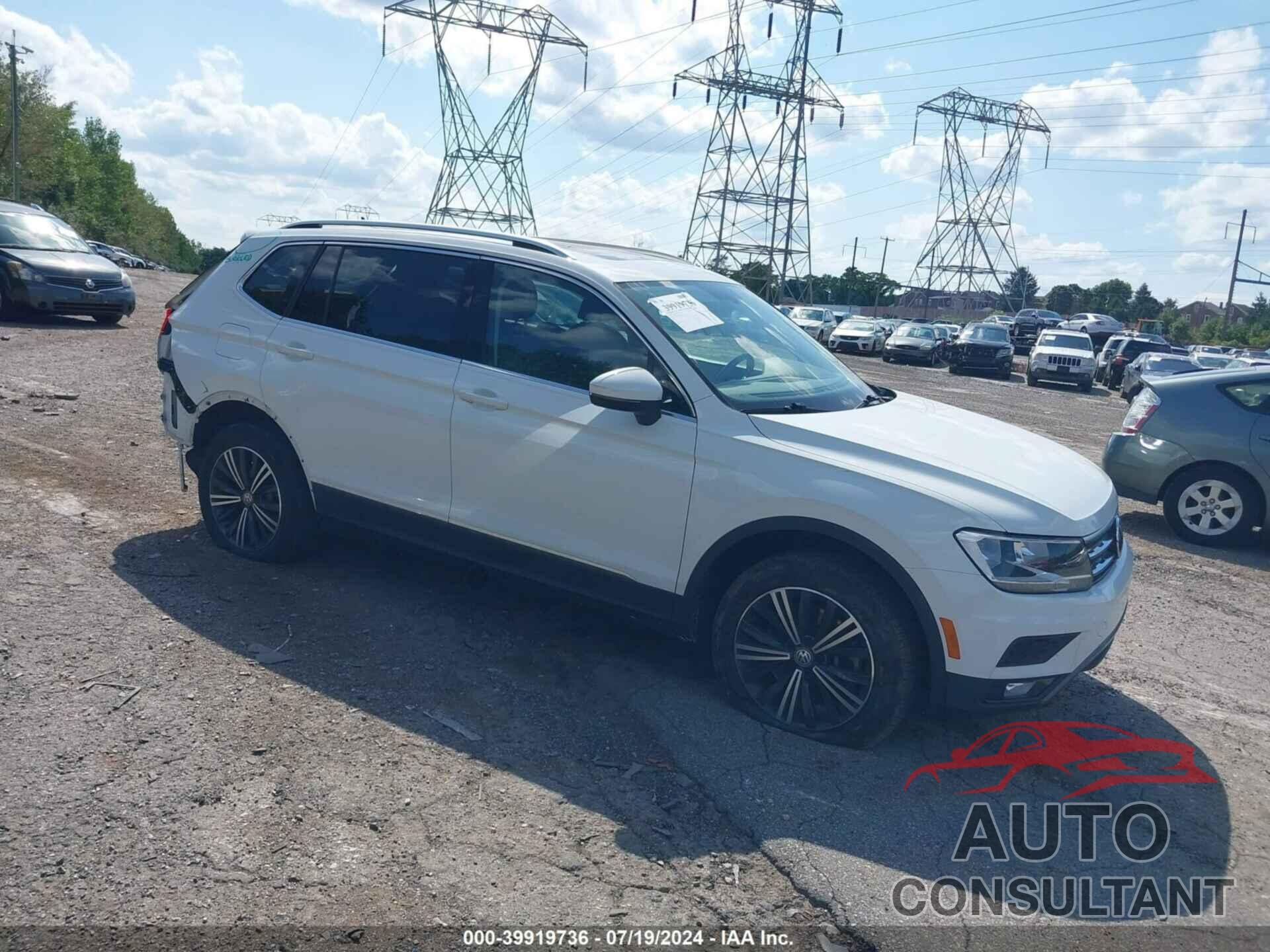 VOLKSWAGEN TIGUAN 2018 - 3VV2B7AX8JM220574