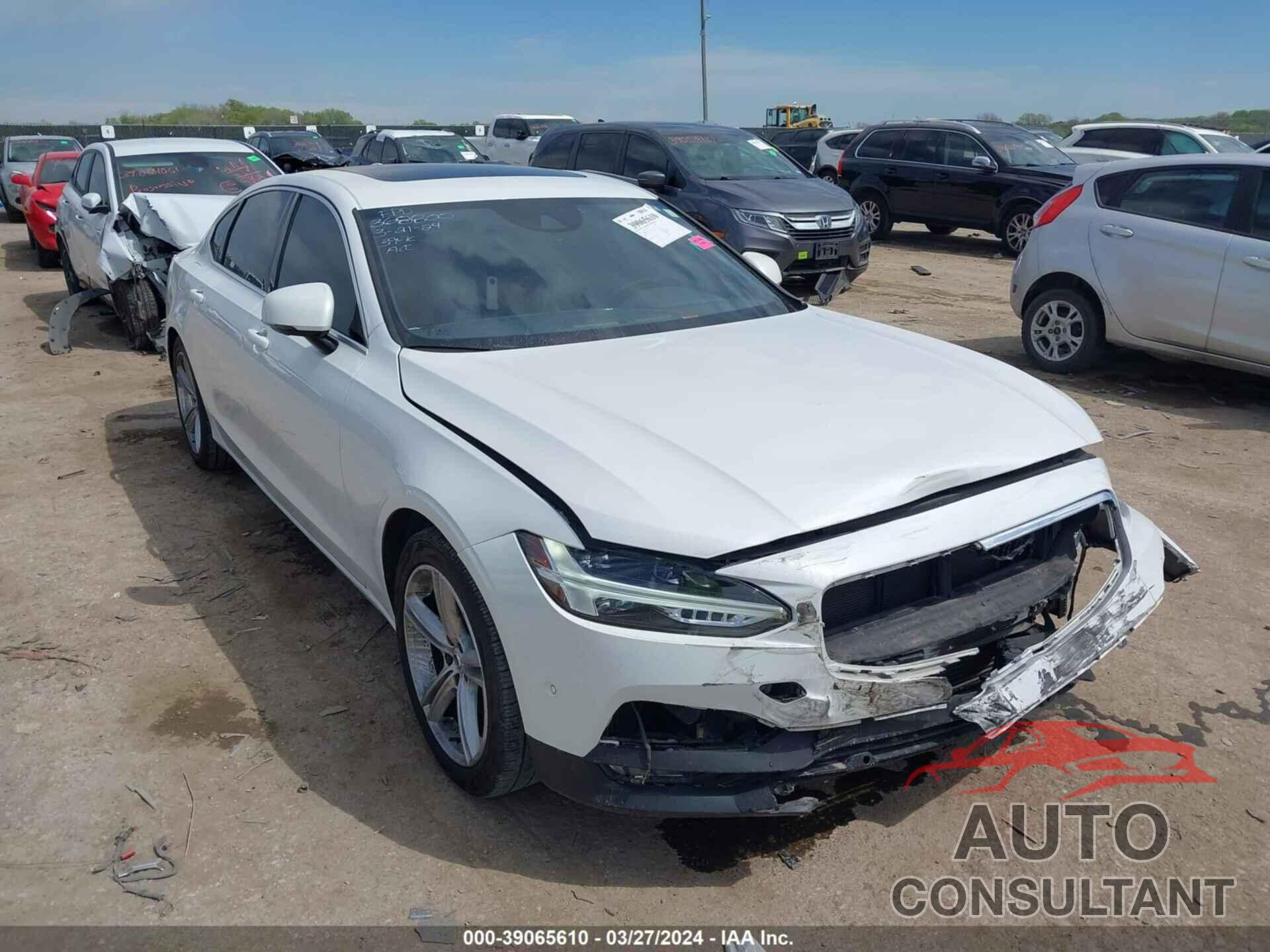 VOLVO S90 2018 - LVY982AK0JP020021