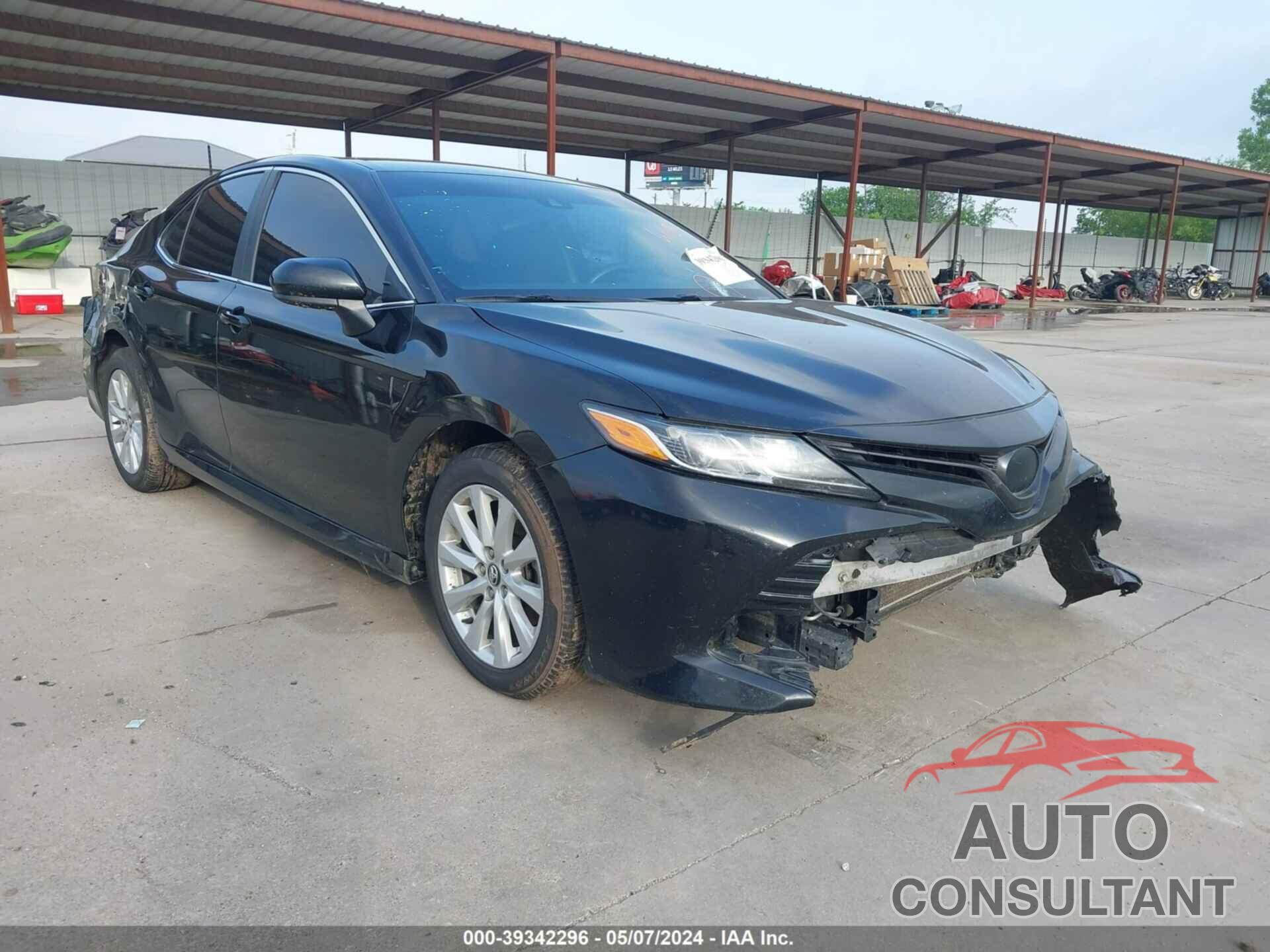 TOYOTA CAMRY 2018 - 4T1B11HK8JU565538