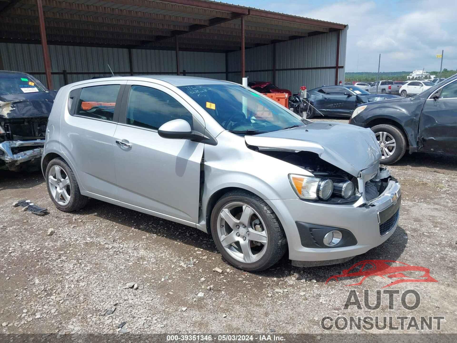 CHEVROLET SONIC 2016 - 1G1JE6SB4G4147442