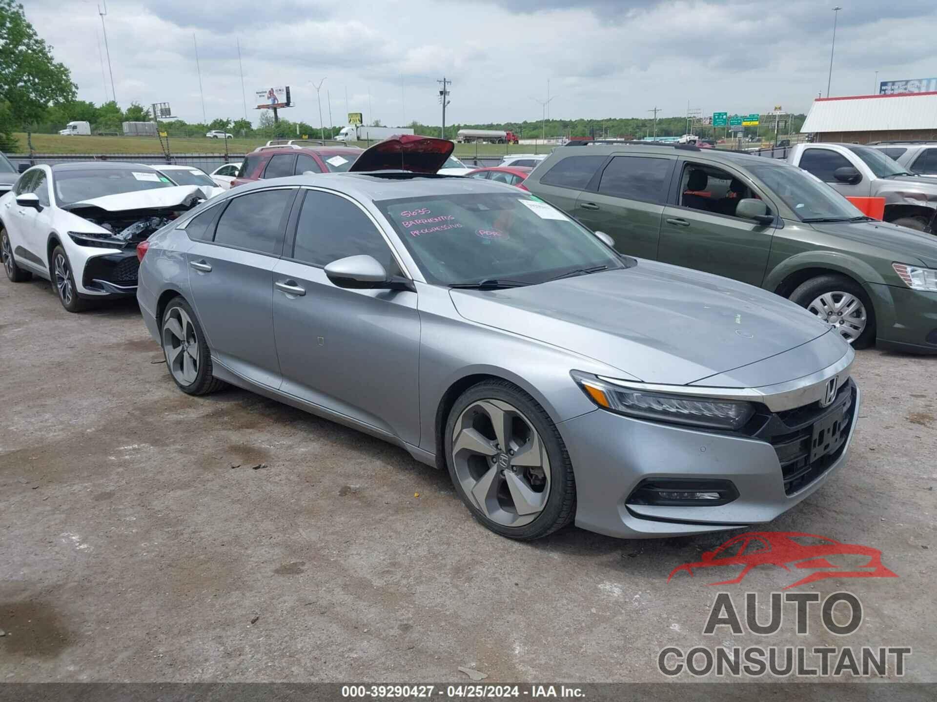HONDA ACCORD 2018 - 1HGCV1F96JA074658