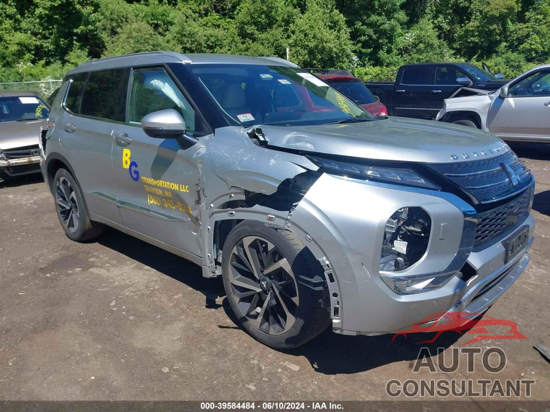 MITSUBISHI OUTLANDER 2022 - JA4J4VA82NZ056934