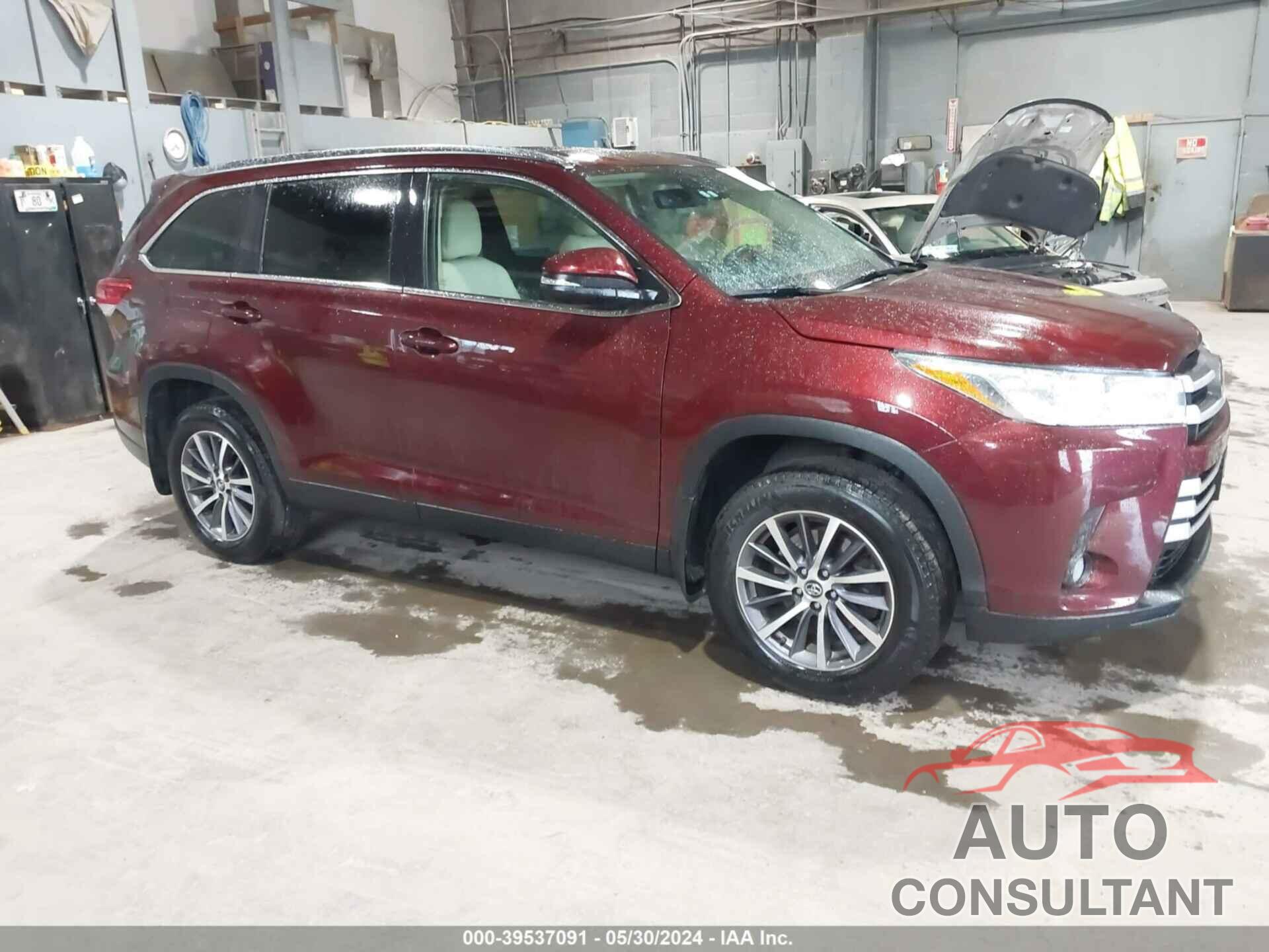 TOYOTA HIGHLANDER 2019 - 5TDJZRFH3KS939199