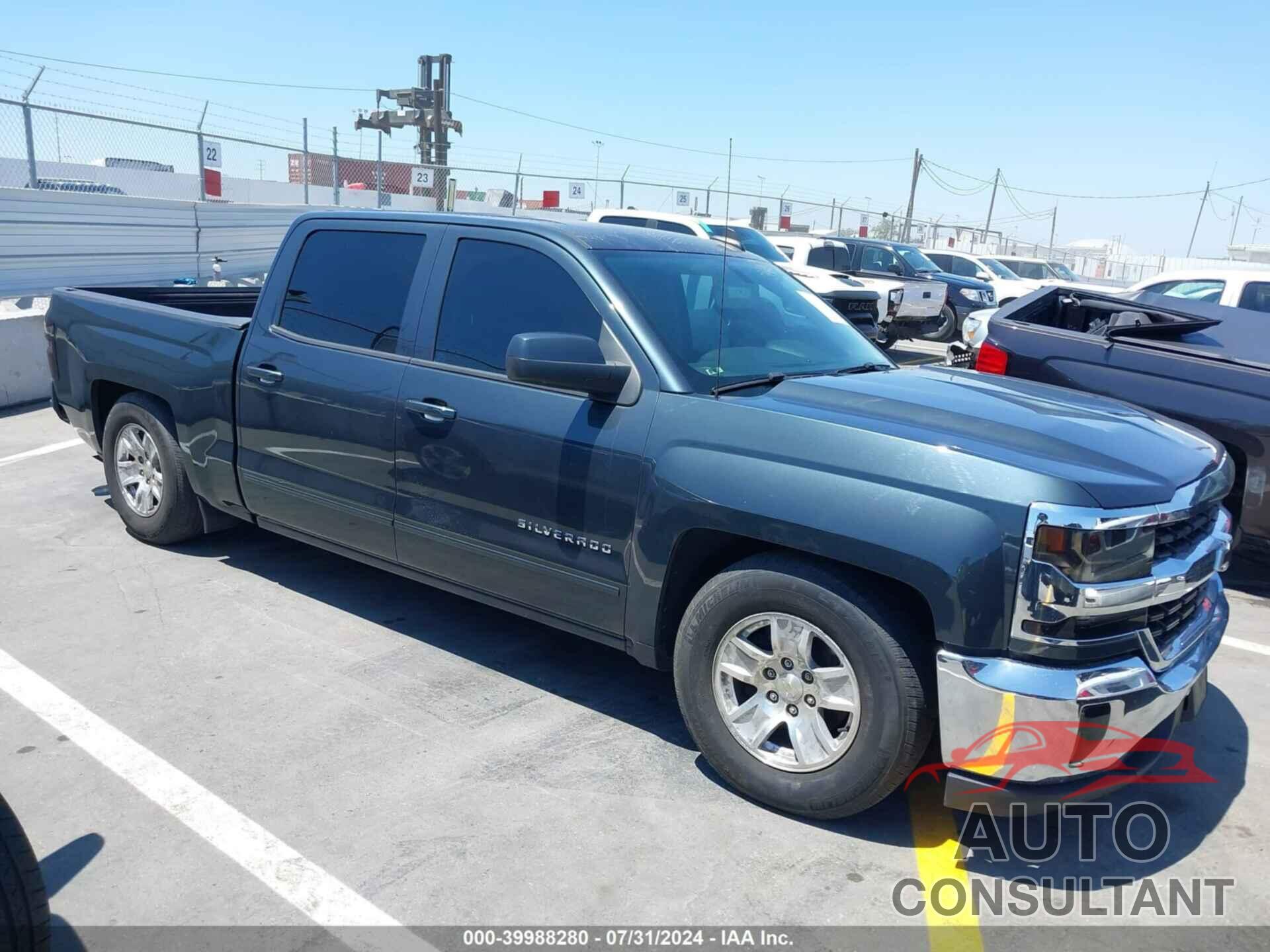 CHEVROLET SILVERADO 1500 2018 - 3GCPCREC8JG270278