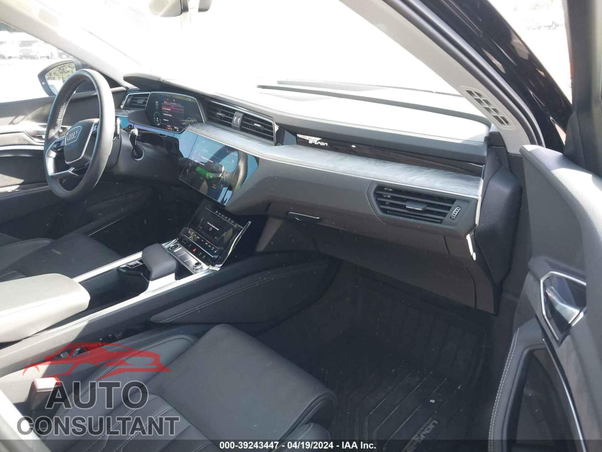 AUDI E-TRON 2021 - WA1VAAGE2MB037162