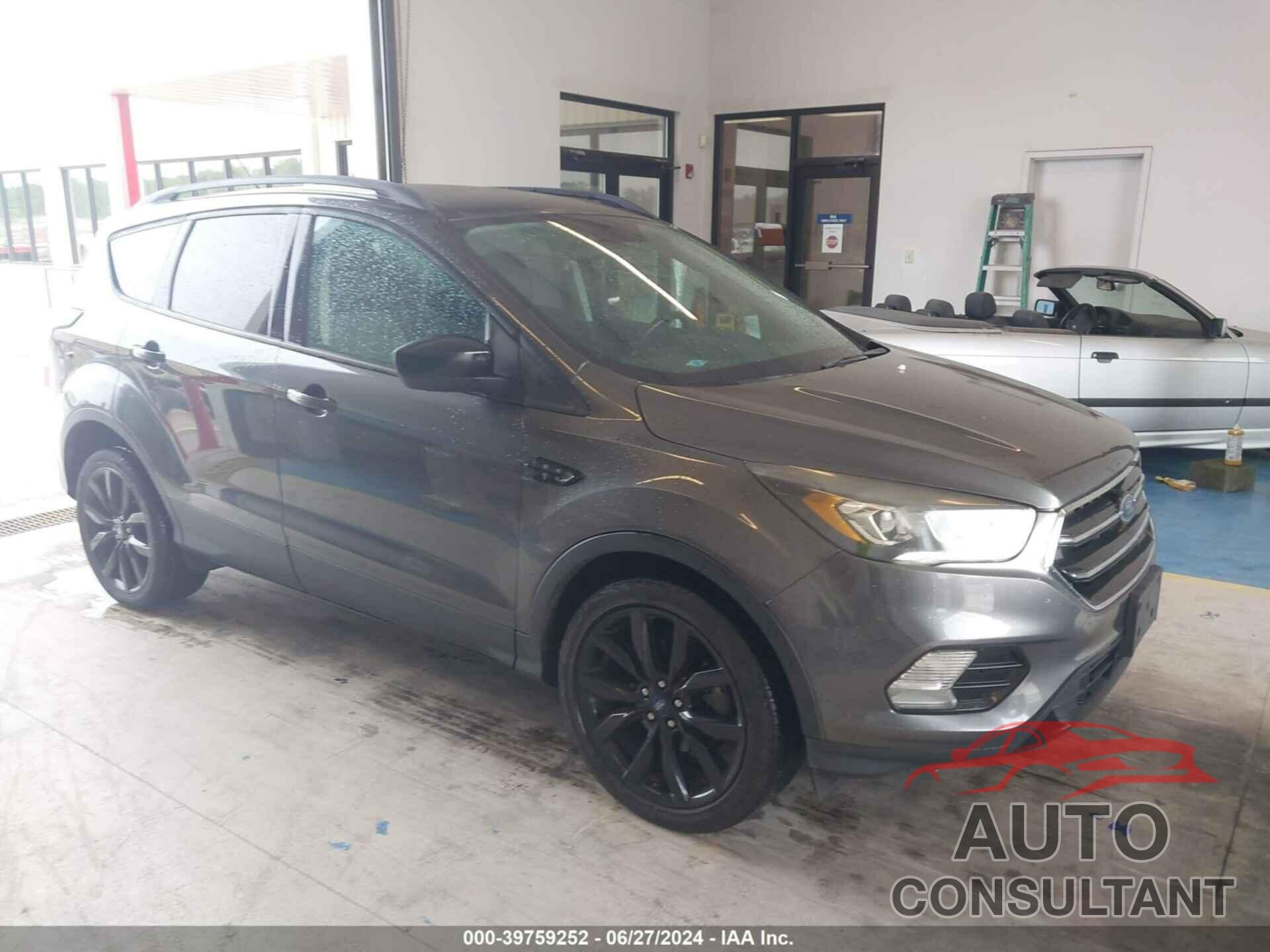 FORD ESCAPE 2017 - 1FMCU0GD7HUA75370