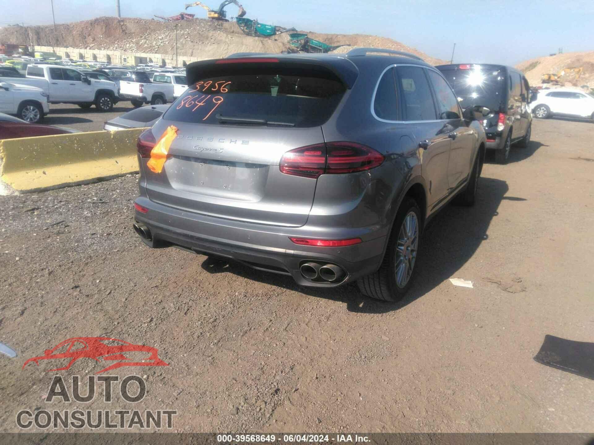 PORSCHE CAYENNE 2017 - WP1AB2A20HLA52411