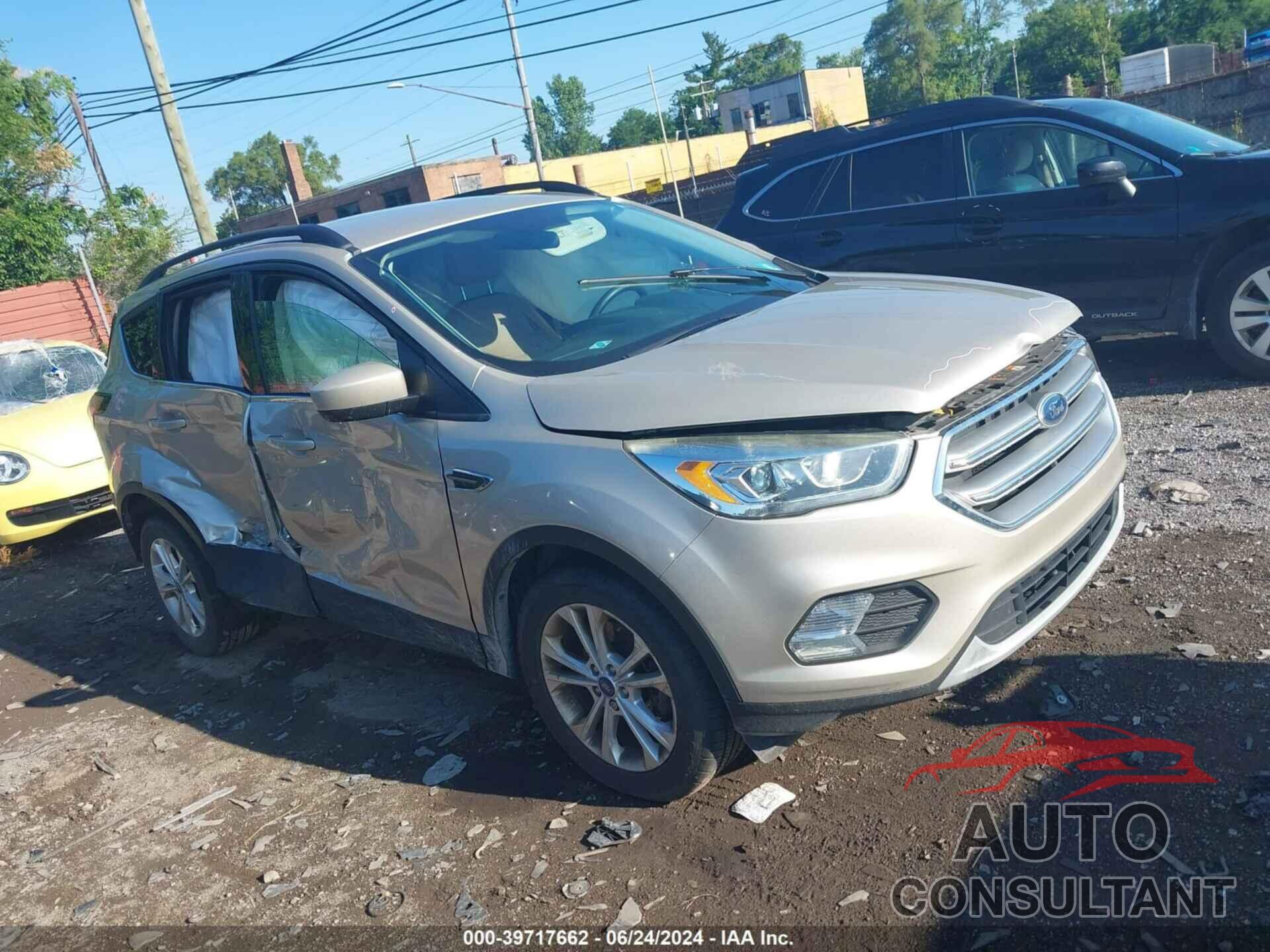 FORD ESCAPE 2017 - 1FMCU0GD5HUC09342