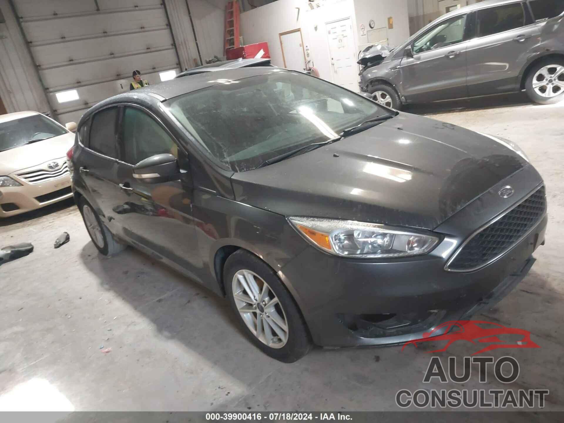 FORD FOCUS 2018 - 1FADP3K26JL257313