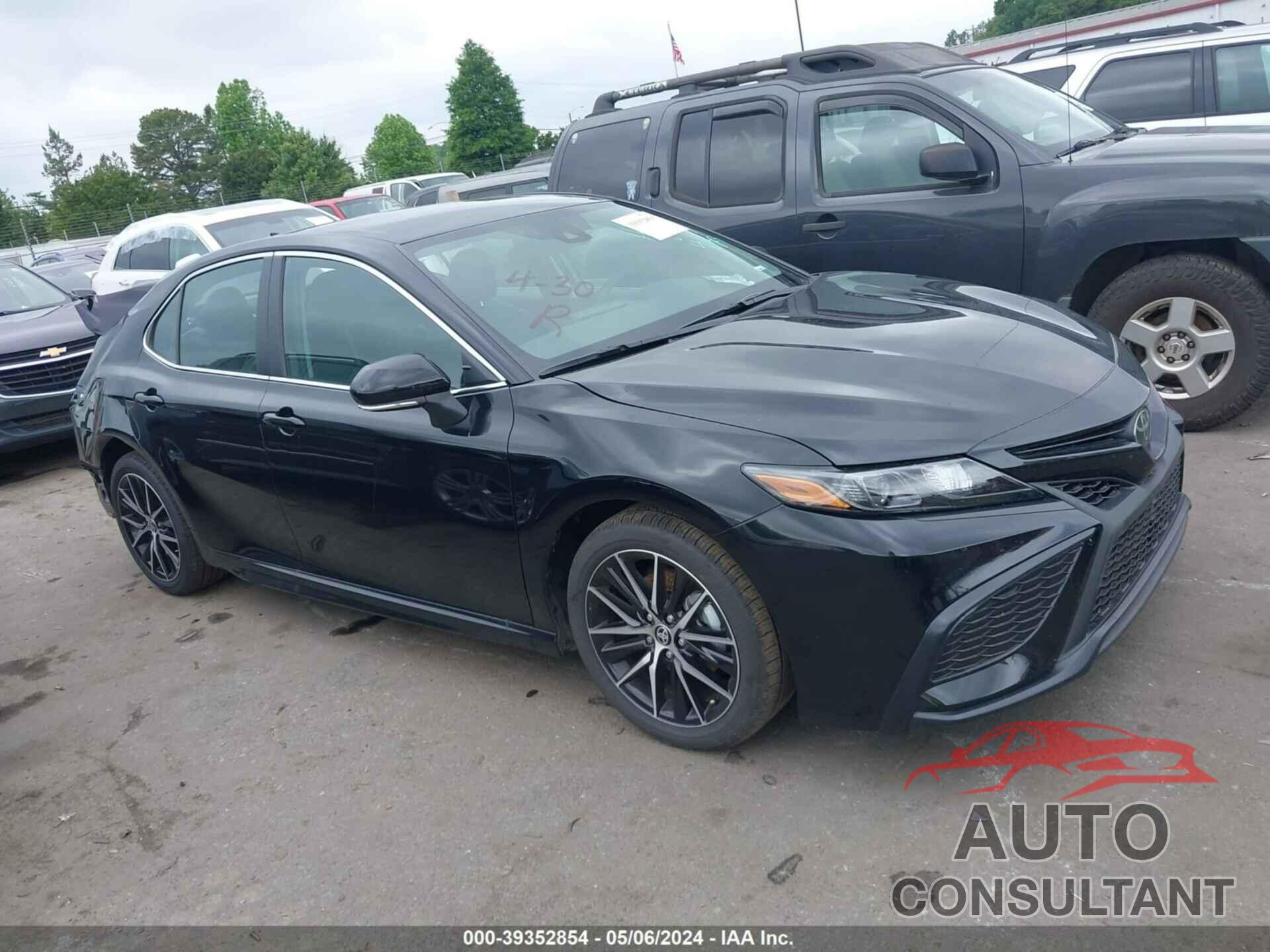 TOYOTA CAMRY 2024 - 4T1G11AK4RU907255