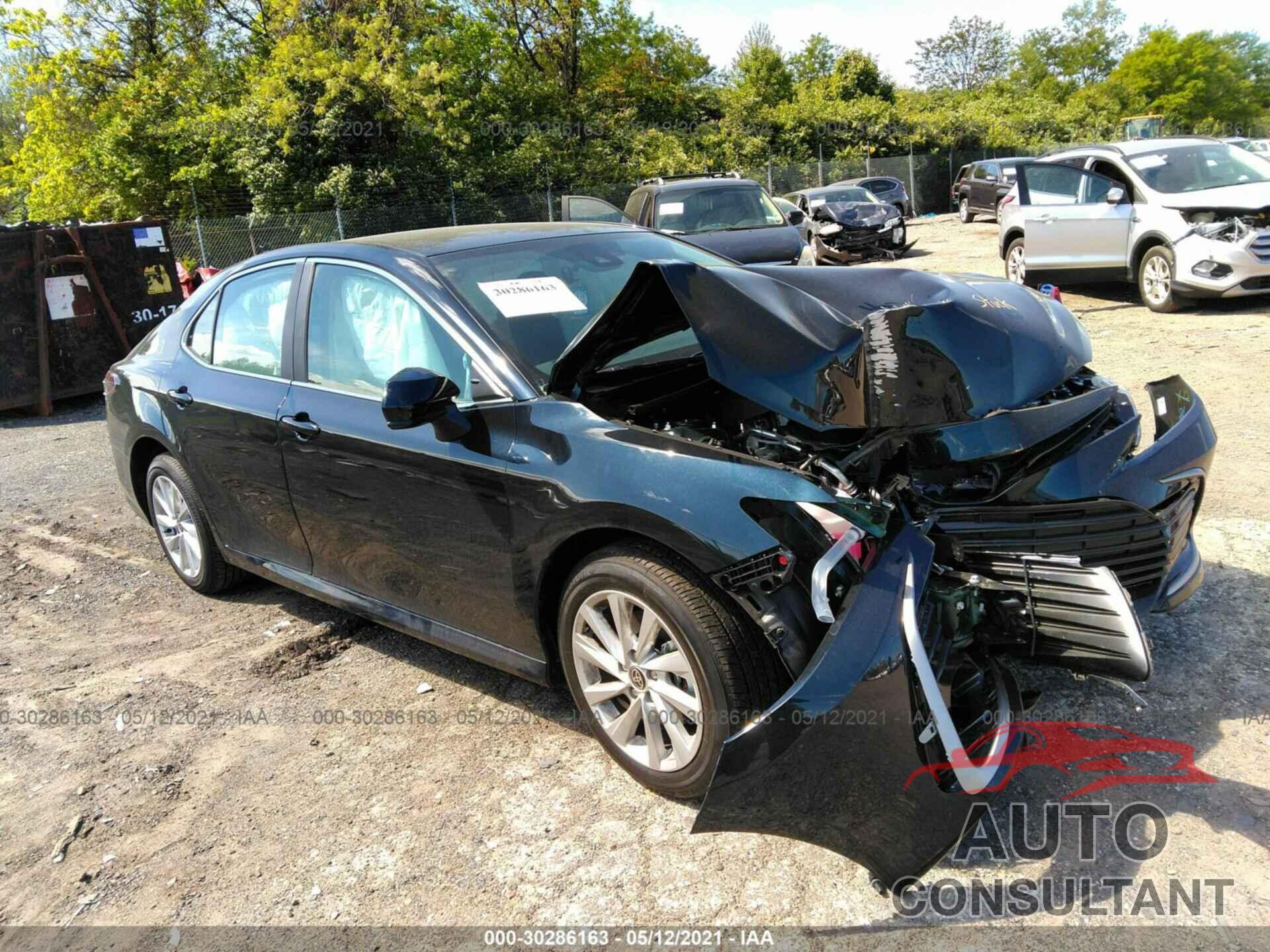 TOYOTA CAMRY 2021 - 4T1C11AK3MU449649